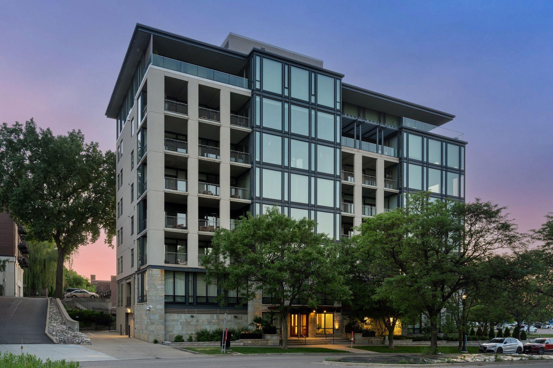 View of Residential at 301 Kenwood Parkway #302, Minneapolis MN 55403, Minneapolis (65 of 70) - Mike Wilen | Minnesota Team Real Estate