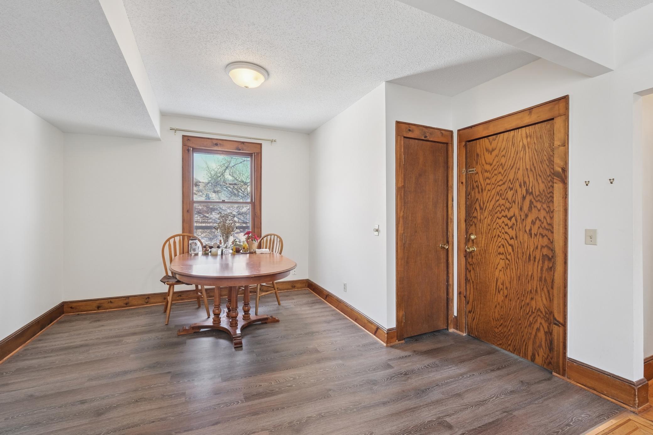 View of Residential Income at 2211 10th Avenue, Minneapolis MN 55404, Minneapolis (8 of 15) - Mike Wilen | Minnesota Team Real Estate