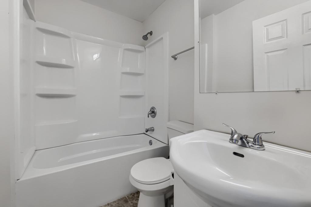 View of Residential Income at 2631 Girard Avenue, Minneapolis MN 55411, Minneapolis (21 of 24) - Mike Wilen | Minnesota Team Real Estate