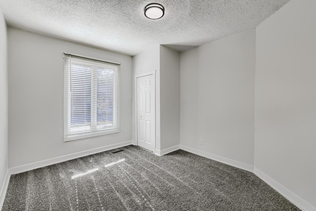 View of Residential Income at 2631 Girard Avenue, Minneapolis MN 55411, Minneapolis (7 of 24) - Mike Wilen | Minnesota Team Real Estate