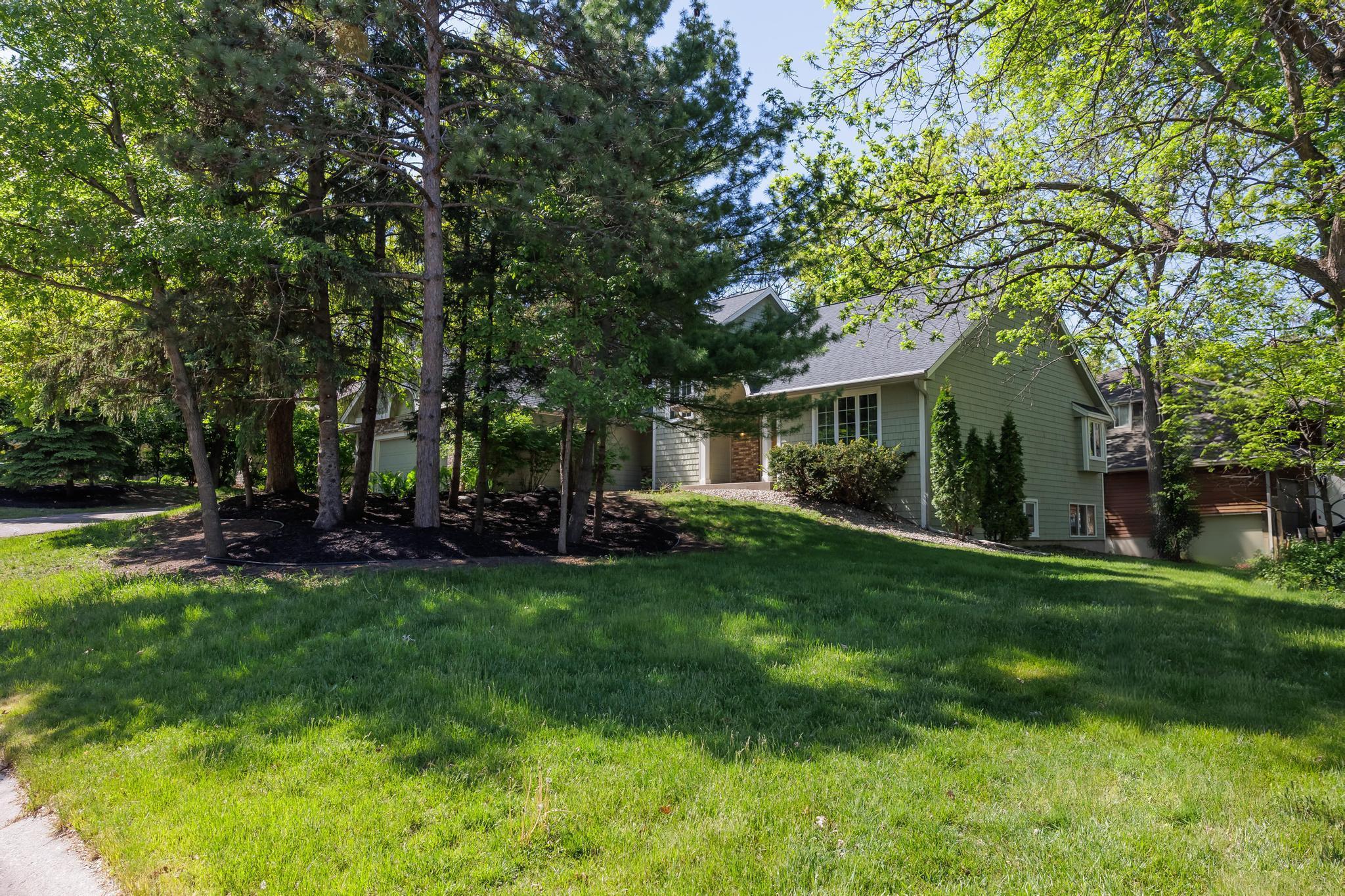 View of Residential at 12827 Dover Court, Apple Valley MN 55124, Apple Valley (39 of 53) - Mike Wilen | Minnesota Team Real Estate