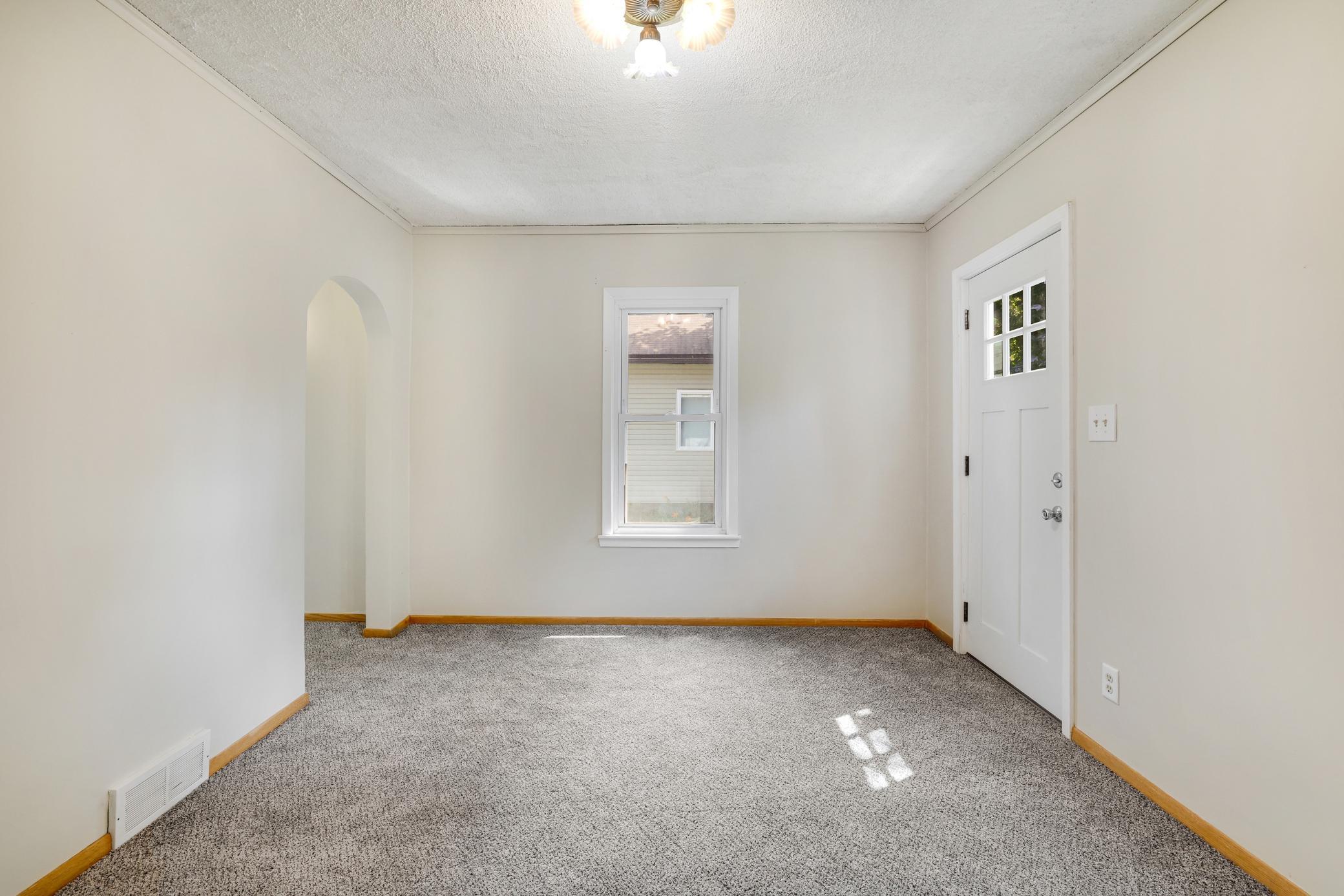 View of Residential at 1619 Reaney Avenue, Saint Paul MN 55106, Saint Paul (5 of 23) - Mike Wilen | Minnesota Team Real Estate