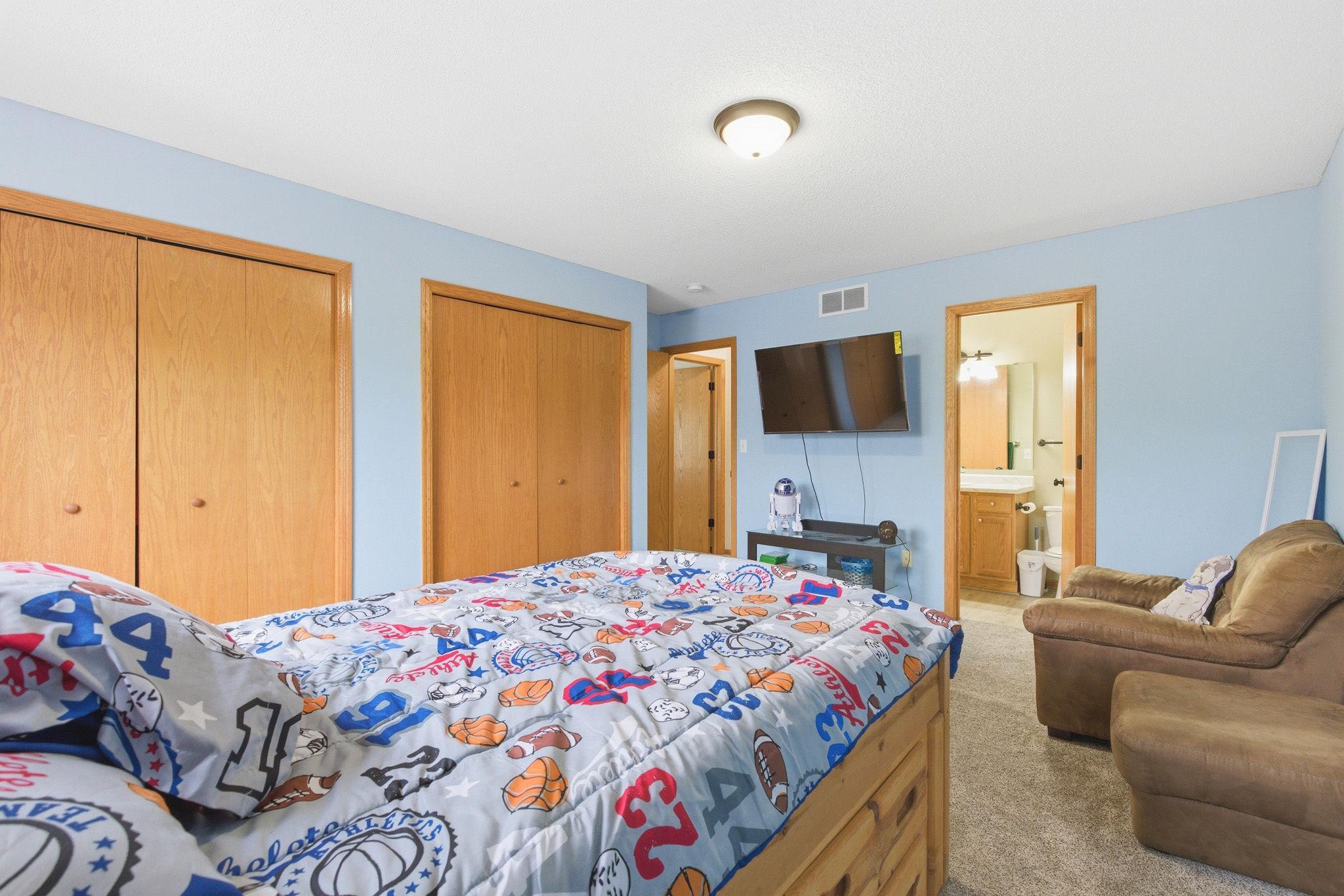 View of Residential at 2058 Parkway Avenue, Shakopee MN 55379, Shakopee (24 of 26) - Mike Wilen | Minnesota Team Real Estate