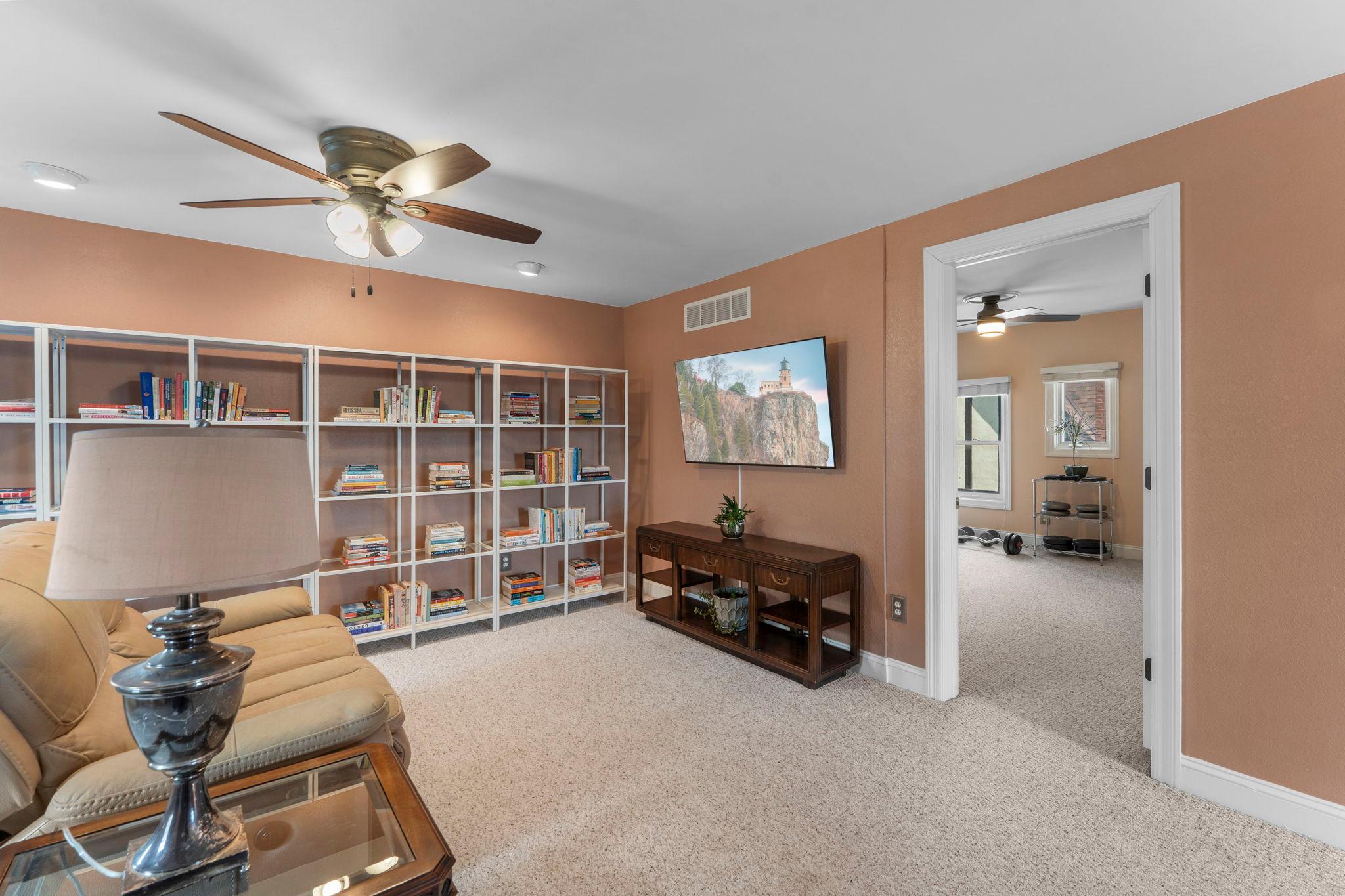 View of Residential at 2439 Park Avenue #F, Minneapolis MN 55404, Minneapolis (20 of 31) - Mike Wilen | Minnesota Team Real Estate