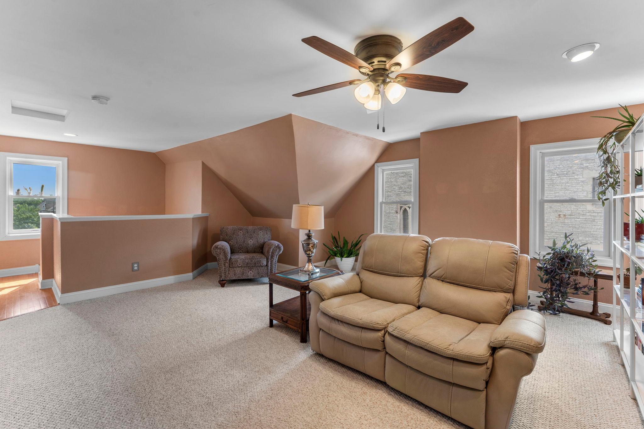 View of Residential at 2439 Park Avenue #F, Minneapolis MN 55404, Minneapolis (19 of 31) - Mike Wilen | Minnesota Team Real Estate