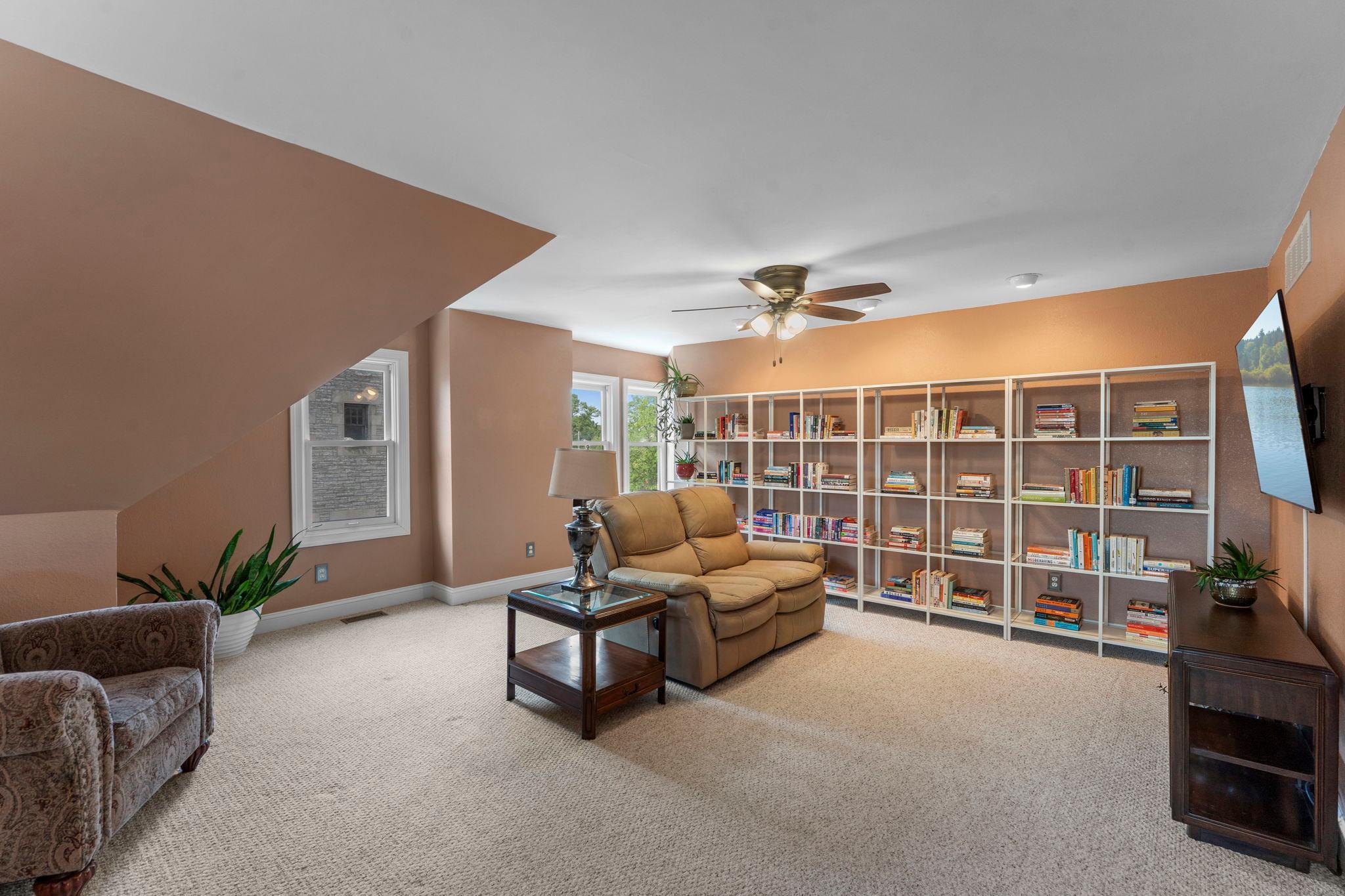 View of Residential at 2439 Park Avenue #F, Minneapolis MN 55404, Minneapolis (18 of 31) - Mike Wilen | Minnesota Team Real Estate