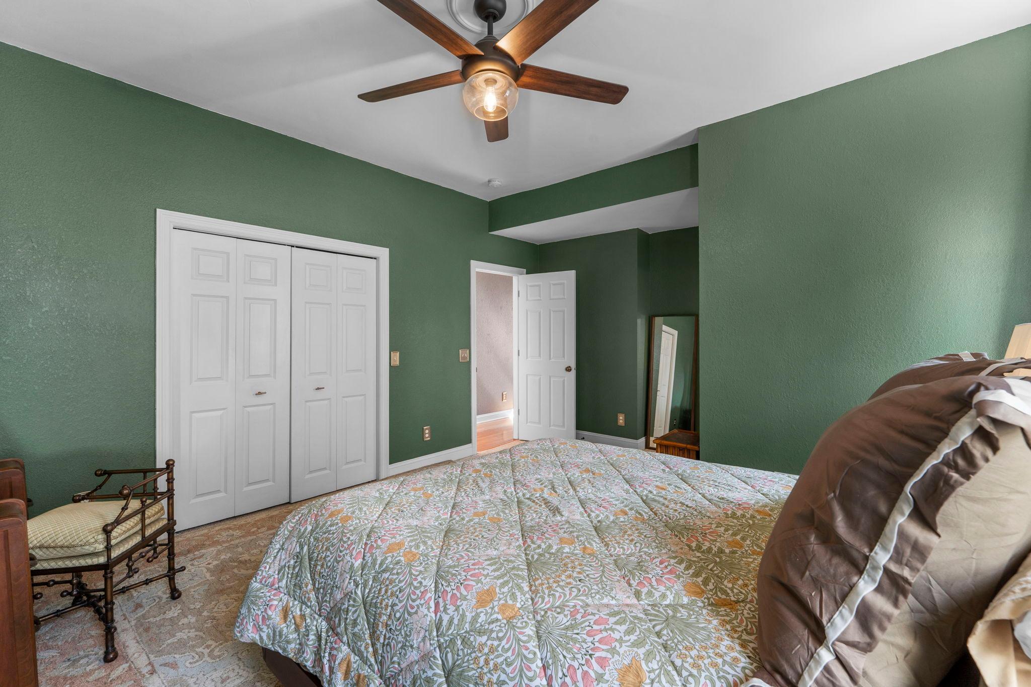 View of Residential at 2439 Park Avenue #F, Minneapolis MN 55404, Minneapolis (12 of 31) - Mike Wilen | Minnesota Team Real Estate