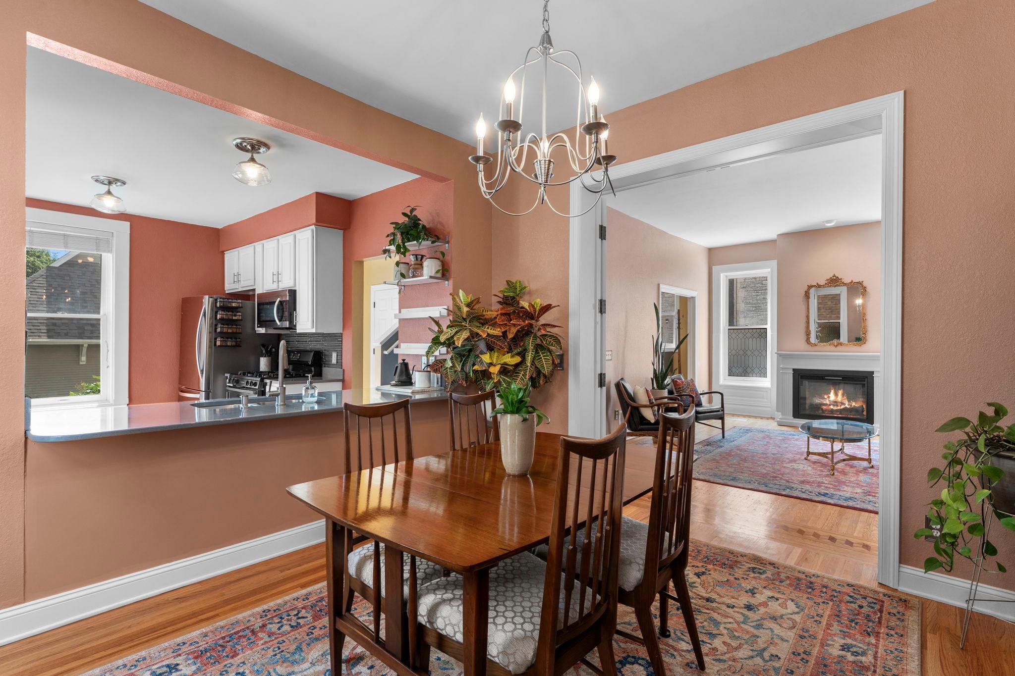 View of Residential at 2439 Park Avenue #F, Minneapolis MN 55404, Minneapolis (5 of 31) - Mike Wilen | Minnesota Team Real Estate
