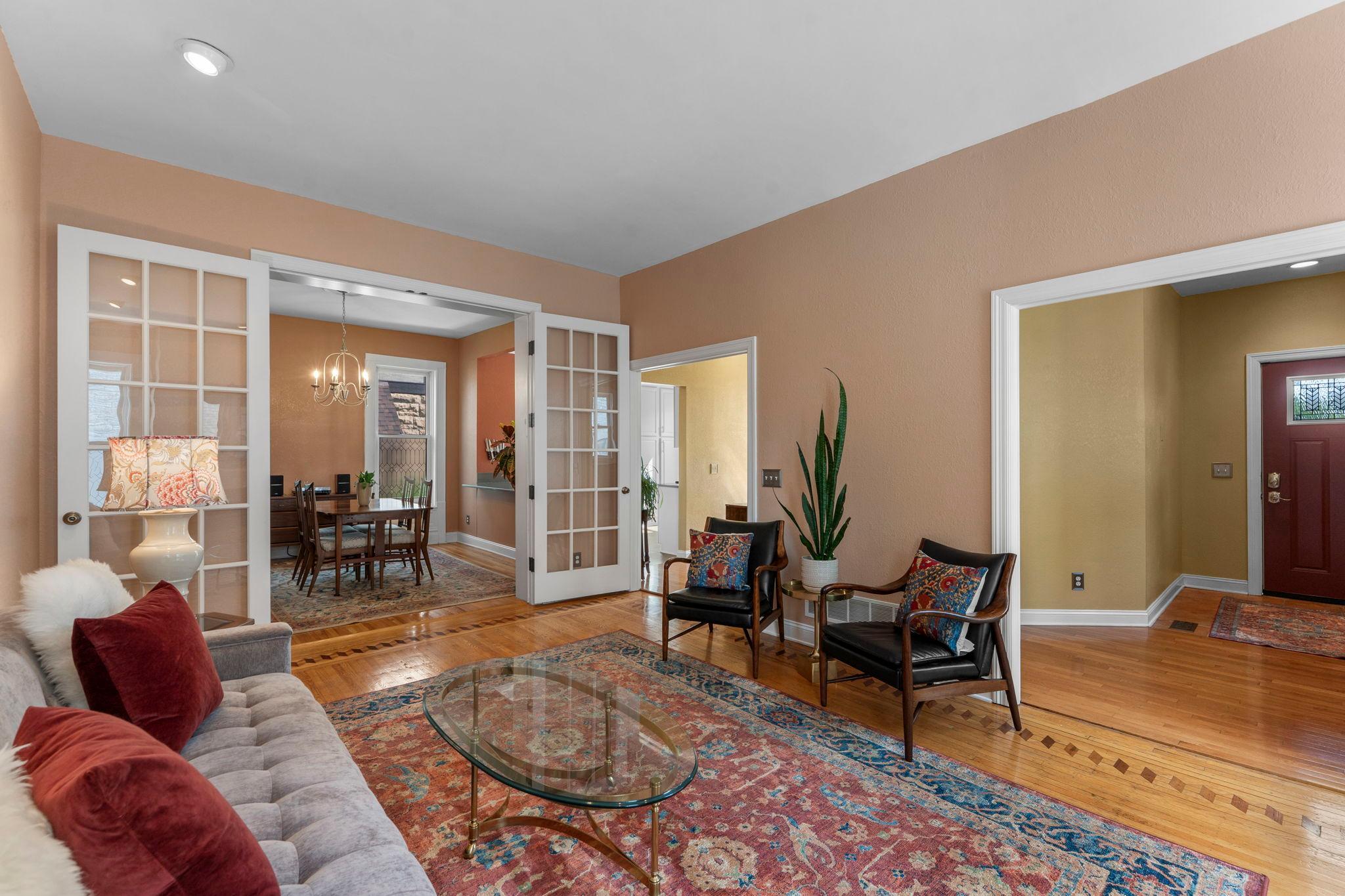 View of Residential at 2439 Park Avenue #F, Minneapolis MN 55404, Minneapolis (4 of 31) - Mike Wilen | Minnesota Team Real Estate
