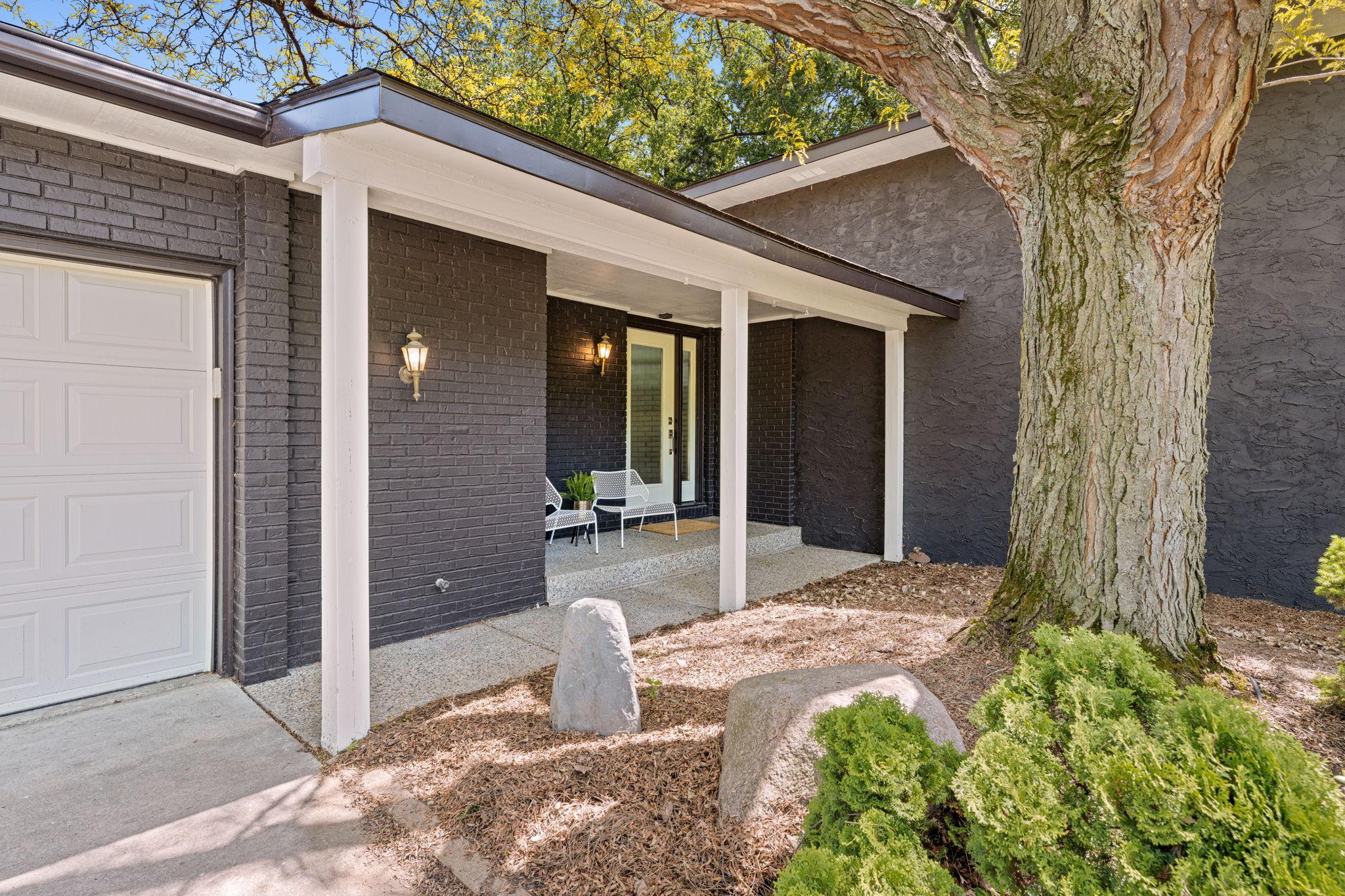 View of Residential at 1940 Hunter Lane, Mendota Heights MN 55118, Mendota Heights (81 of 91) - Mike Wilen | Minnesota Team Real Estate