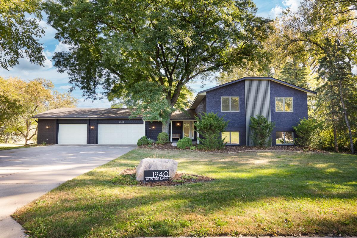 View of Residential at 1940 Hunter Lane, Mendota Heights MN 55118, Mendota Heights (89 of 91) - Mike Wilen | Minnesota Team Real Estate