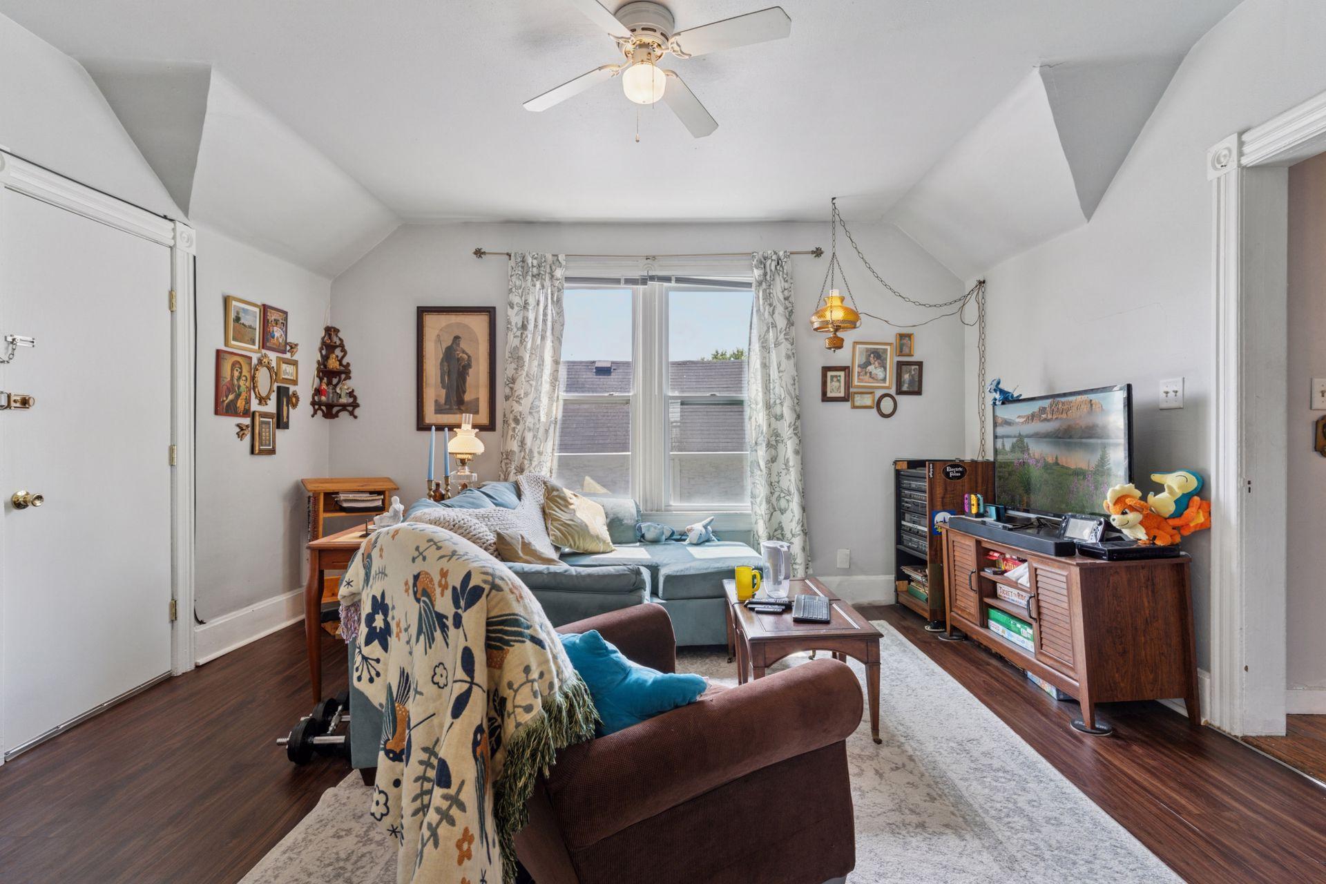 View of Residential Income at 997 Marion Street, Saint Paul MN 55117, Saint Paul (13 of 43) - Mike Wilen | Minnesota Team Real Estate