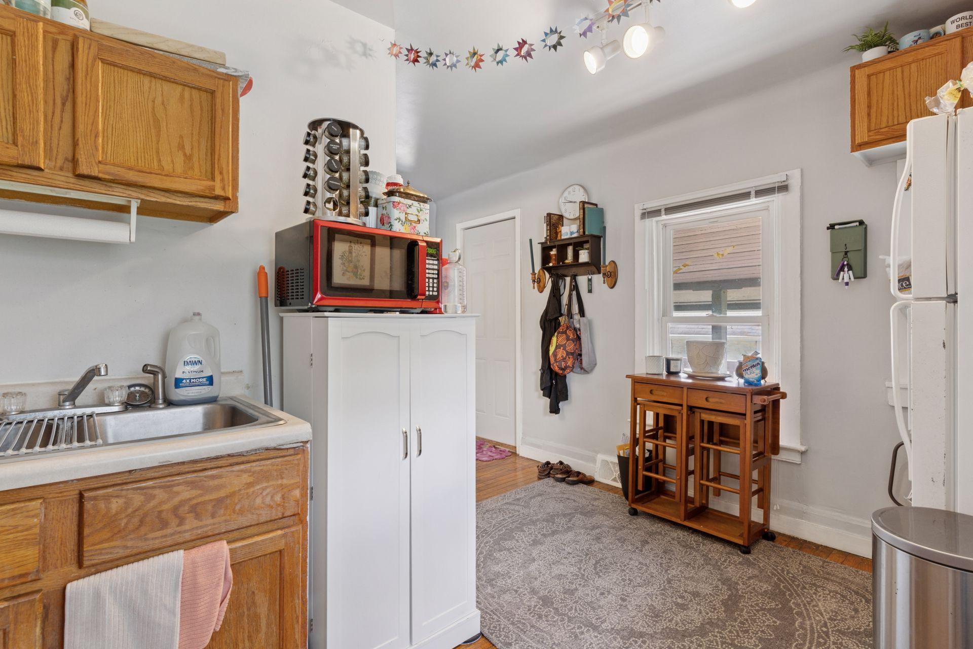View of Residential Income at 997 Marion Street, Saint Paul MN 55117, Saint Paul (9 of 43) - Mike Wilen | Minnesota Team Real Estate