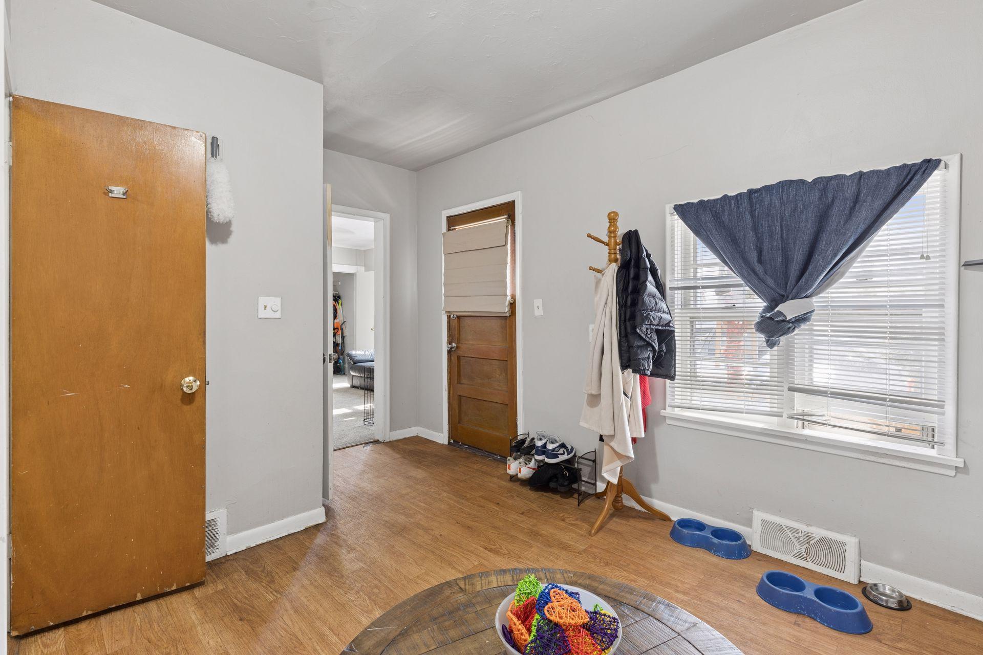 View of Residential Income at 997 Marion Street, Saint Paul MN 55117, Saint Paul (29 of 43) - Mike Wilen | Minnesota Team Real Estate