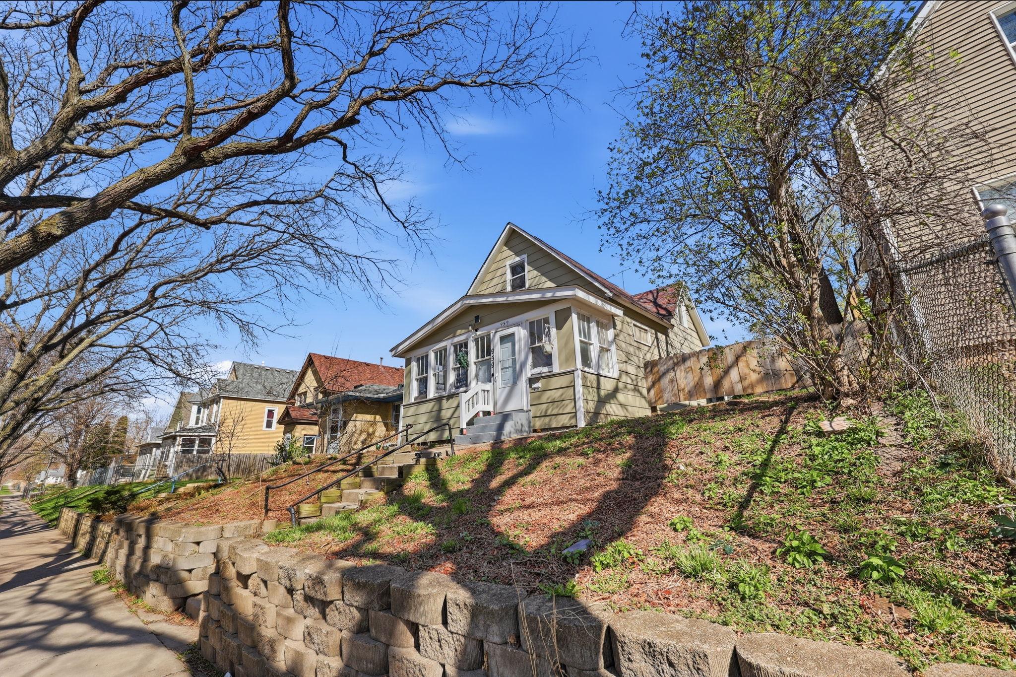 View of Residential at 959 Jenks Avenue, Saint Paul MN 55106, Saint Paul (2 of 29) - Mike Wilen | Minnesota Team Real Estate