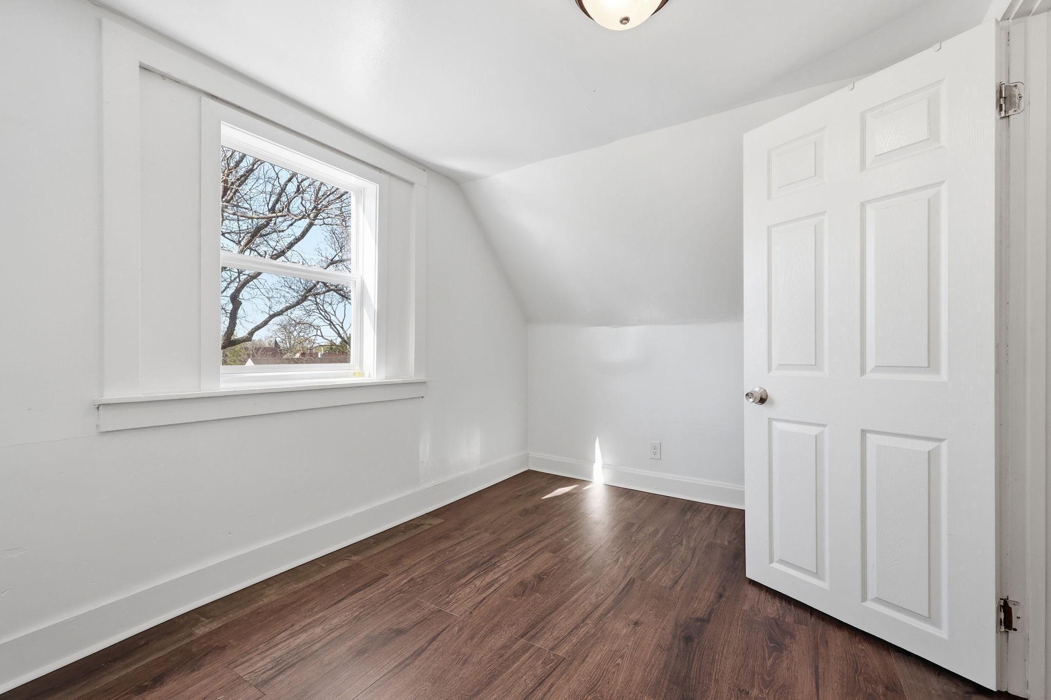 View of Residential at 959 Jenks Avenue, Saint Paul MN 55106, Saint Paul (25 of 29) - Mike Wilen | Minnesota Team Real Estate