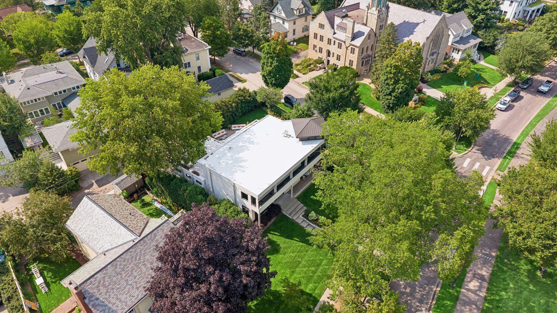 View of Residential at 2100 Lake Of The Isles Parkway, Minneapolis MN 55405, Minneapolis (5 of 76) - Mike Wilen | Minnesota Team Real Estate