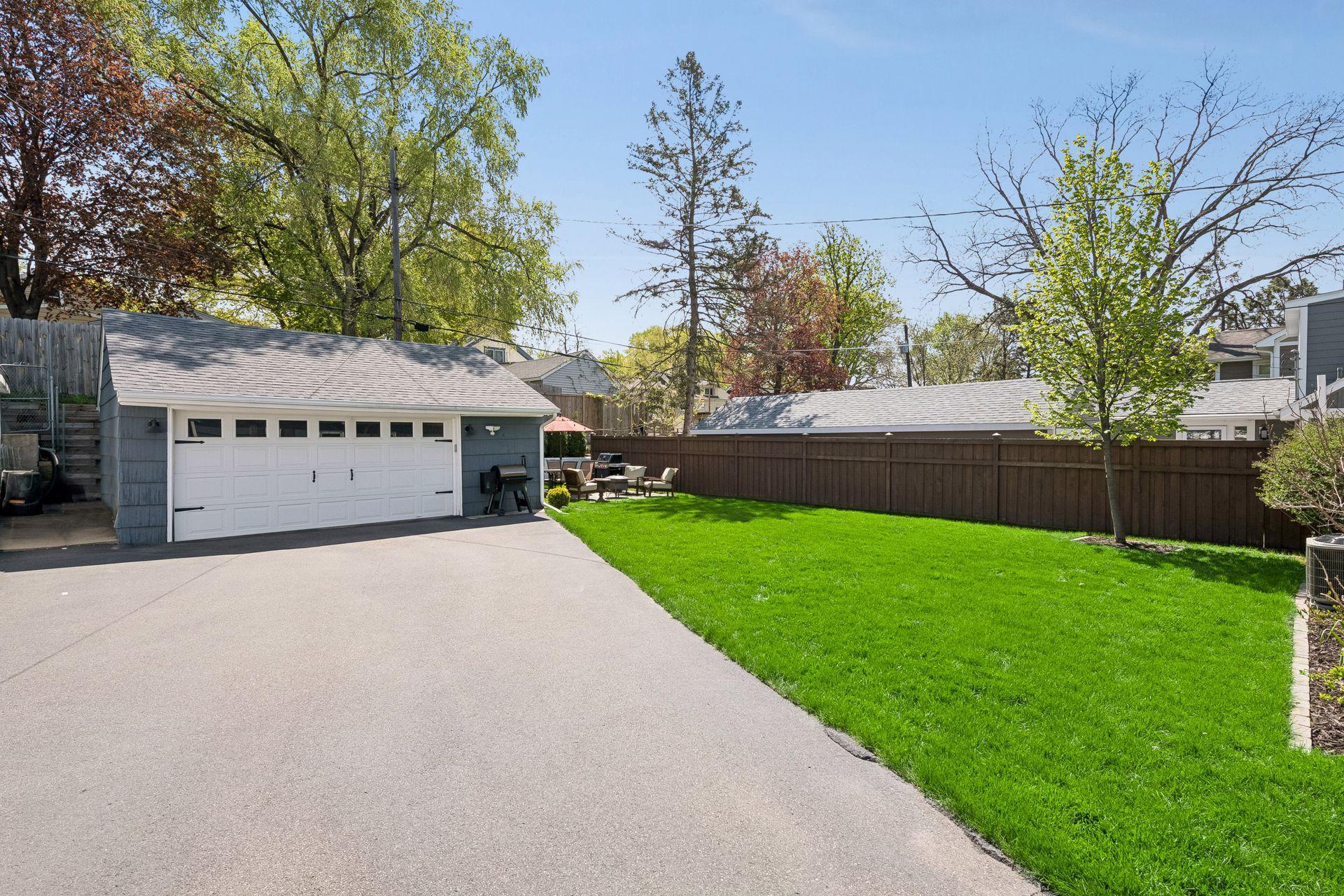 View of Residential at 5523 Girard Avenue, Minneapolis MN 55419, Minneapolis (37 of 39) - Mike Wilen | Minnesota Team Real Estate
