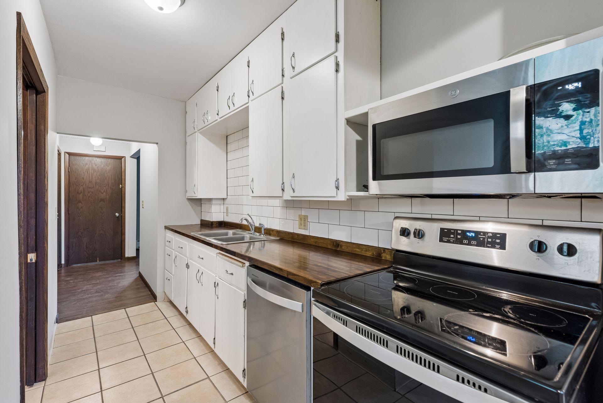 View of Residential at 1282 Hewitt Ave, Saint Paul MN 55104, Saint Paul (14 of 45) - Mike Wilen | Minnesota Team Real Estate