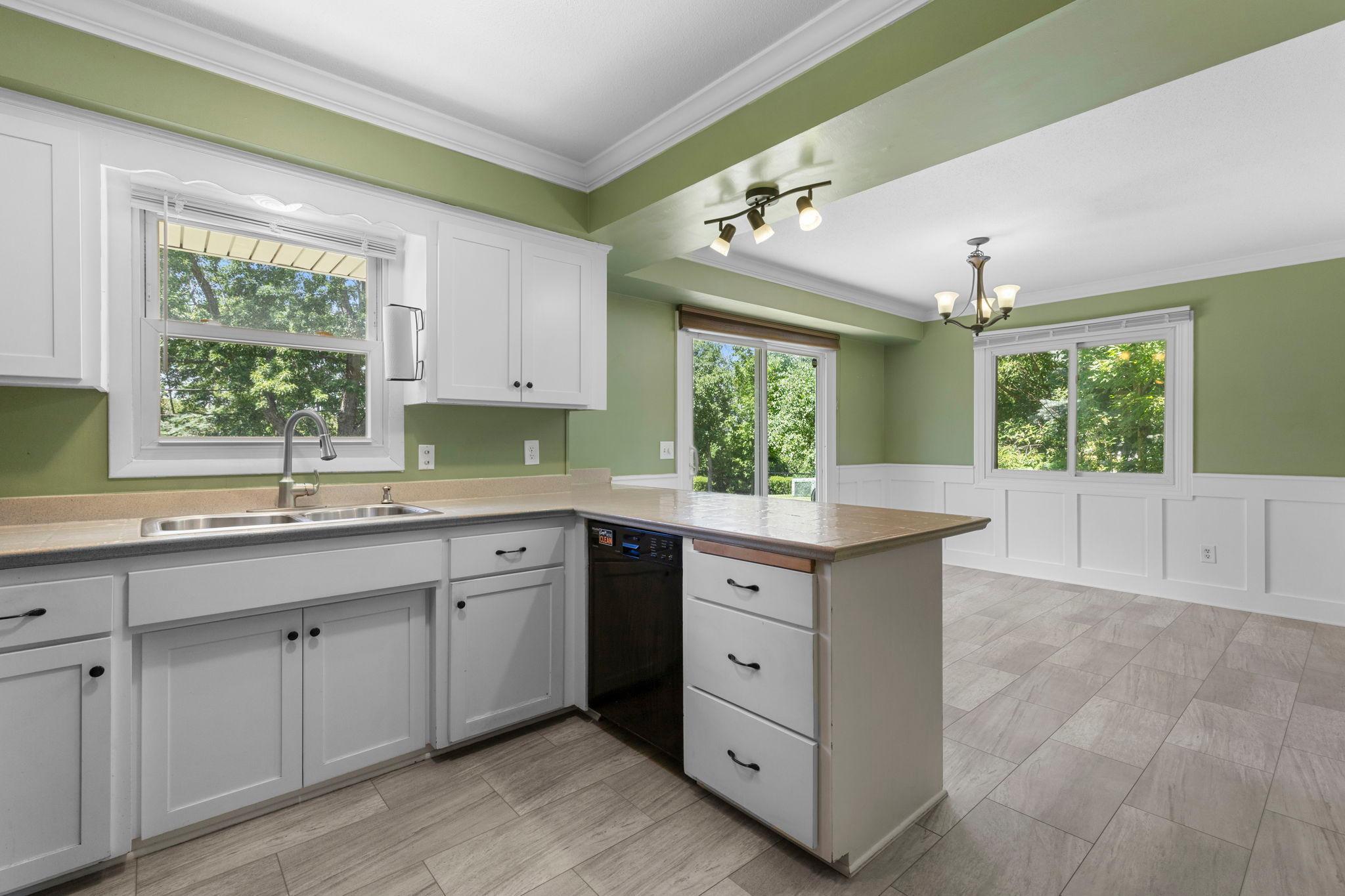View of Residential at 13000 James Avenue, Burnsville MN 55337, Burnsville (4 of 22) - Mike Wilen | Minnesota Team Real Estate