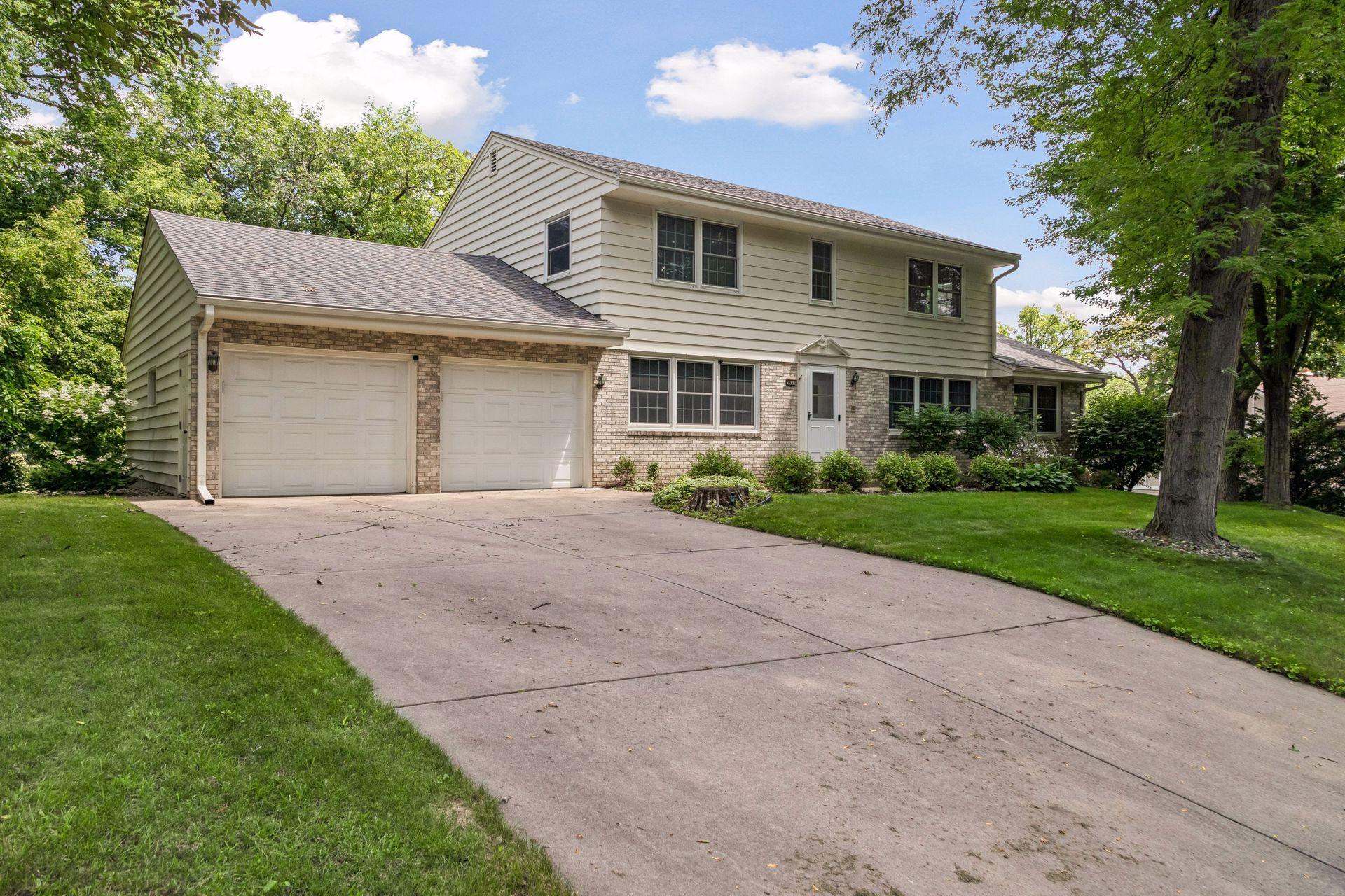 View of Residential at 3931 Huntingdon Drive, Hopkins MN 55305, Hopkins (3 of 47) - Mike Wilen | Minnesota Team Real Estate