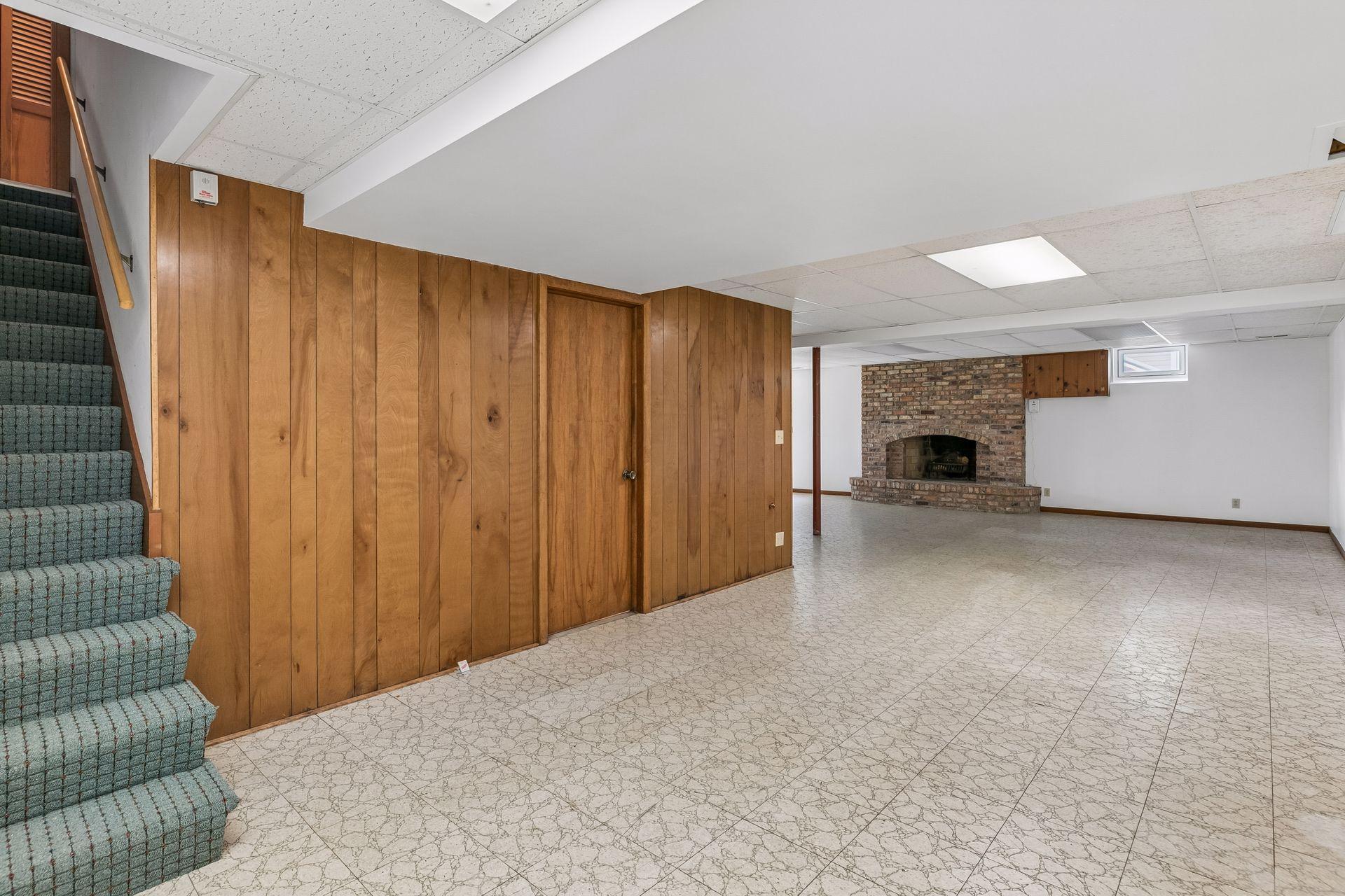 View of Residential at 3931 Huntingdon Drive, Hopkins MN 55305, Hopkins (47 of 47) - Mike Wilen | Minnesota Team Real Estate