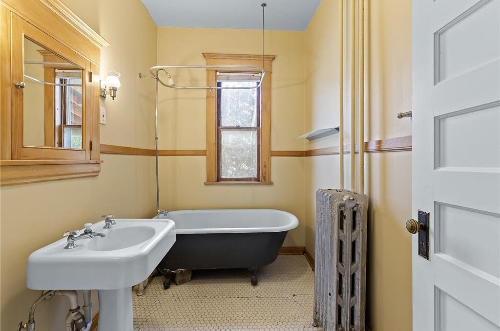View of Residential Income at 2209 Pleasant Avenue, Minneapolis MN 55404, Minneapolis (20 of 48) - Mike Wilen | Minnesota Team Real Estate