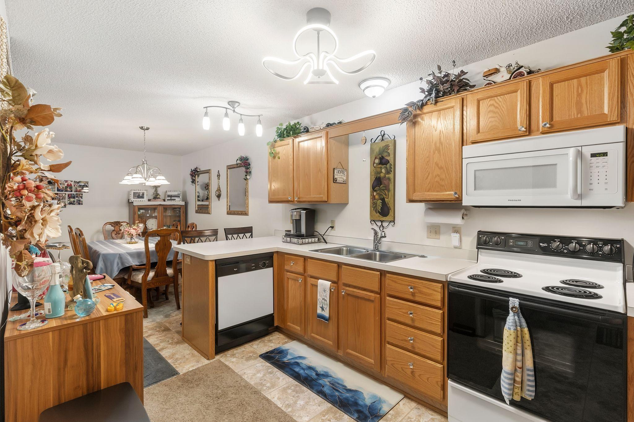 View of Residential at 7036 49th Street, Oakdale MN 55128, Oakdale (9 of 23) - Mike Wilen | Minnesota Team Real Estate