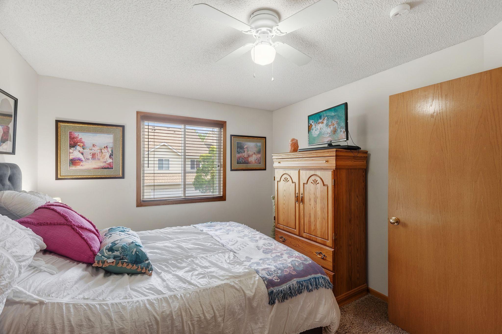 View of Residential at 7036 49th Street, Oakdale MN 55128, Oakdale (12 of 23) - Mike Wilen | Minnesota Team Real Estate