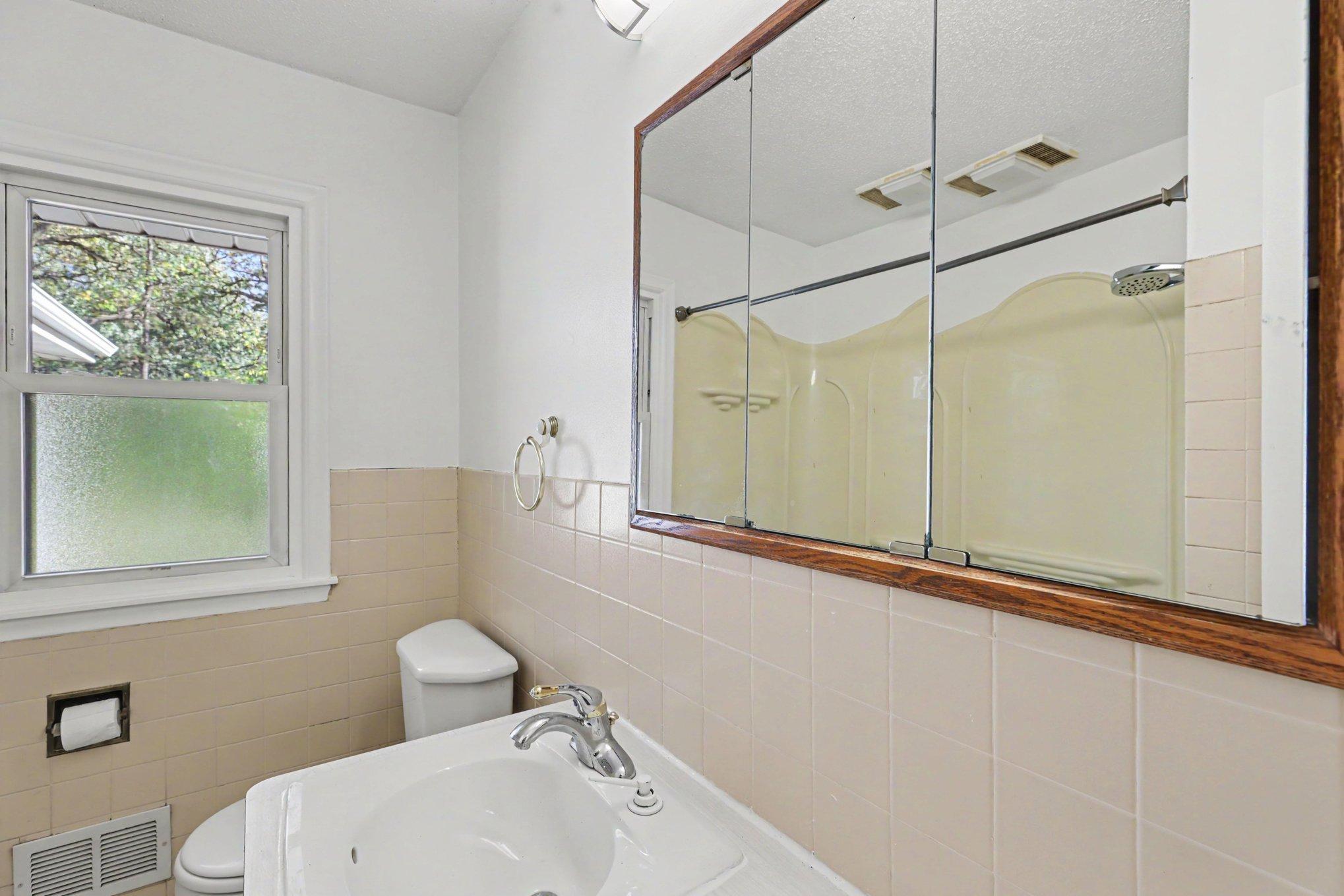 View of Residential at 2050 Farrington Street, Roseville MN 55113, Roseville (16 of 32) - Mike Wilen | Minnesota Team Real Estate