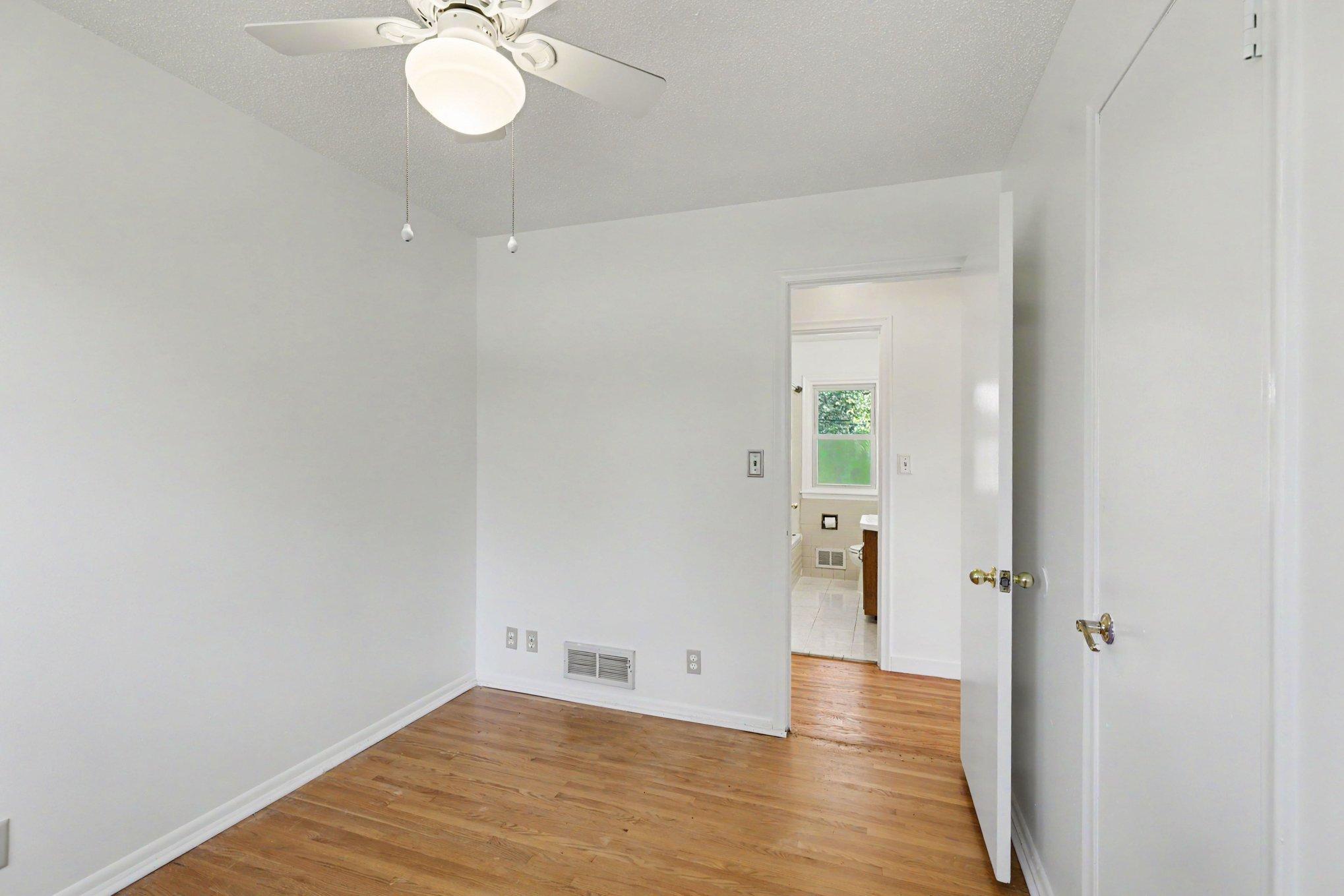 View of Residential at 2050 Farrington Street, Roseville MN 55113, Roseville (19 of 32) - Mike Wilen | Minnesota Team Real Estate