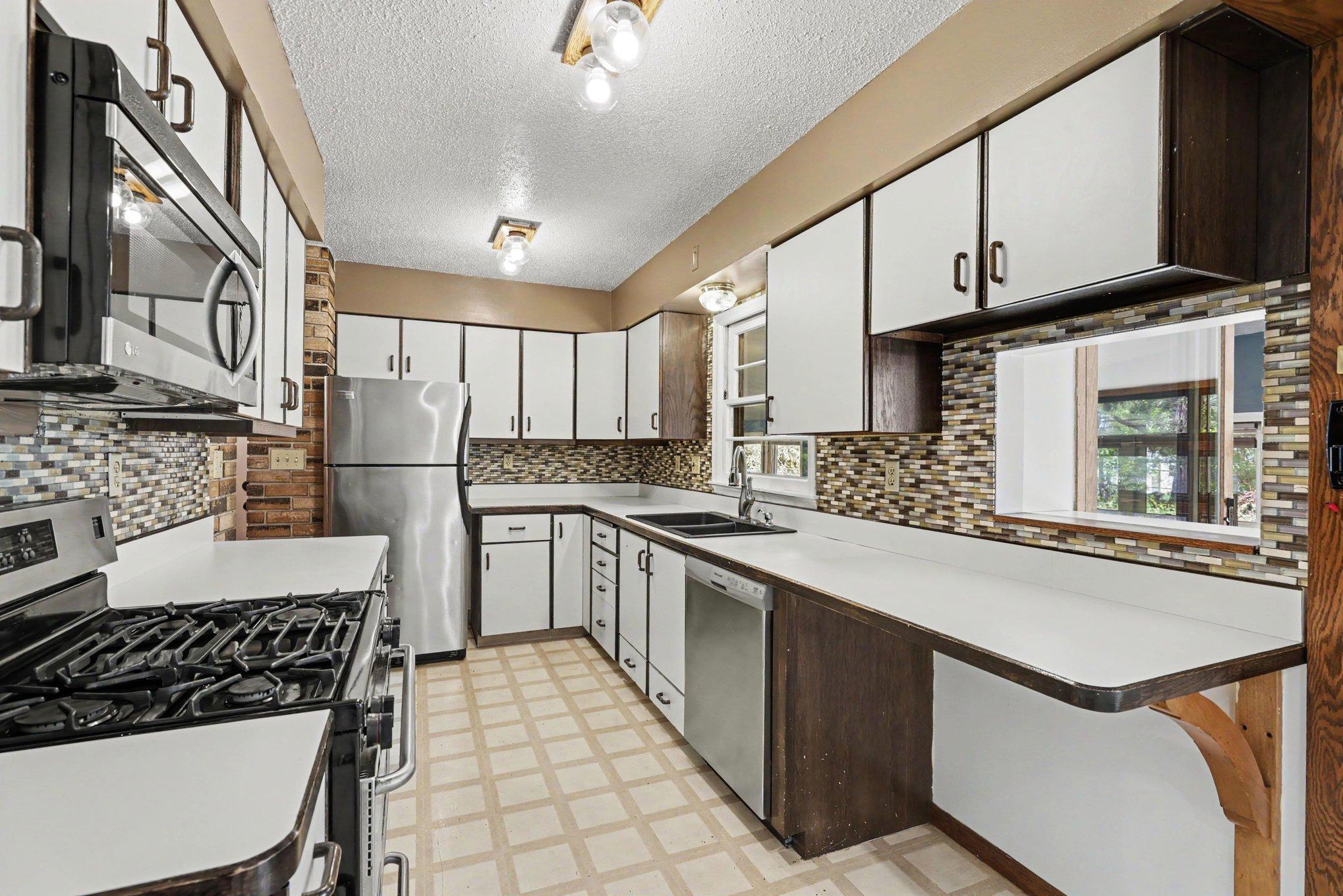 View of Residential at 2050 Farrington Street, Roseville MN 55113, Roseville (7 of 32) - Mike Wilen | Minnesota Team Real Estate