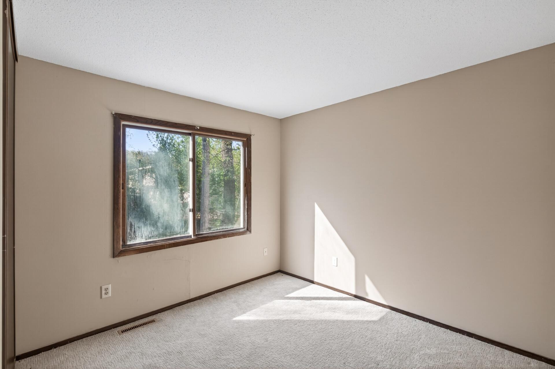 View of Residential at 605 Portland Drive, Burnsville MN 55337, Burnsville (23 of 38) - Mike Wilen | Minnesota Team Real Estate