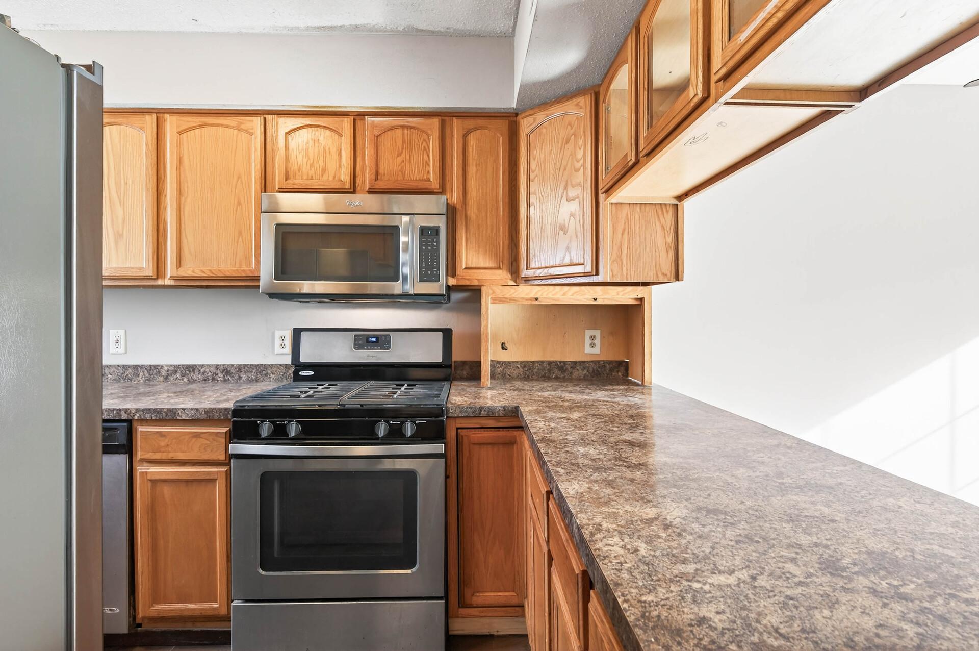 View of Residential at 605 Portland Drive, Burnsville MN 55337, Burnsville (12 of 38) - Mike Wilen | Minnesota Team Real Estate