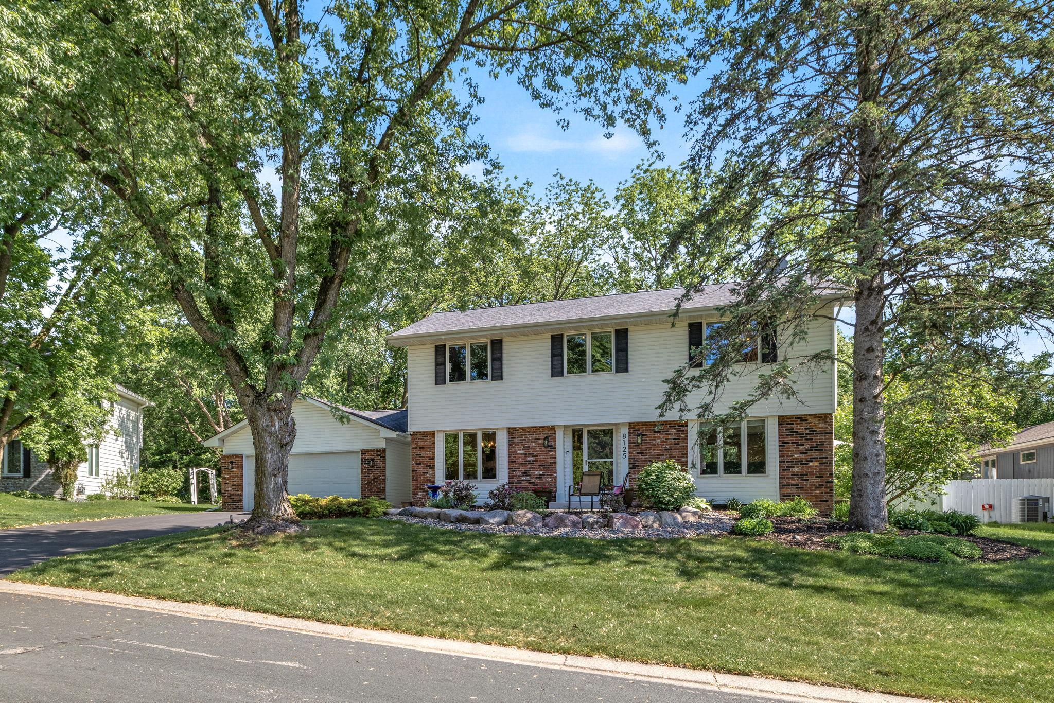 View of Residential at 8125 Tierneys Woods Curve, Bloomington MN 55438, Bloomington - Mike Wilen | Minnesota Team Real Estate