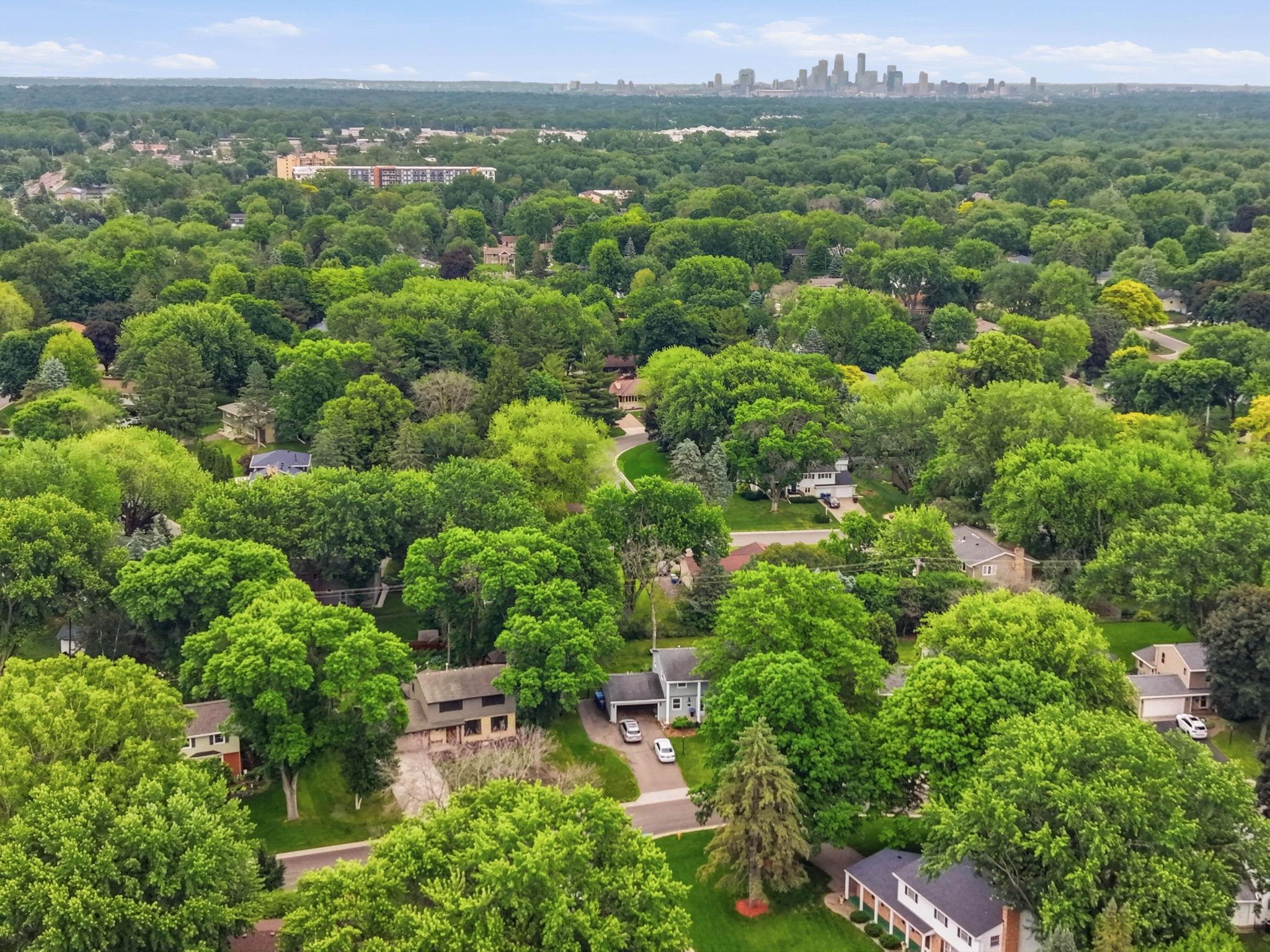 View of Residential at 2400 Cavell Avenue, Golden Valley MN 55427, Golden Valley (52 of 58) - Mike Wilen | Minnesota Team Real Estate