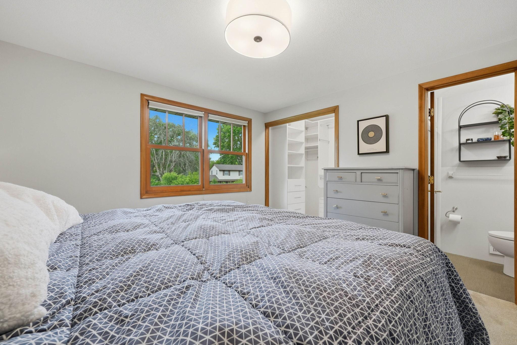 View of Residential at 2400 Cavell Avenue, Golden Valley MN 55427, Golden Valley (28 of 58) - Mike Wilen | Minnesota Team Real Estate