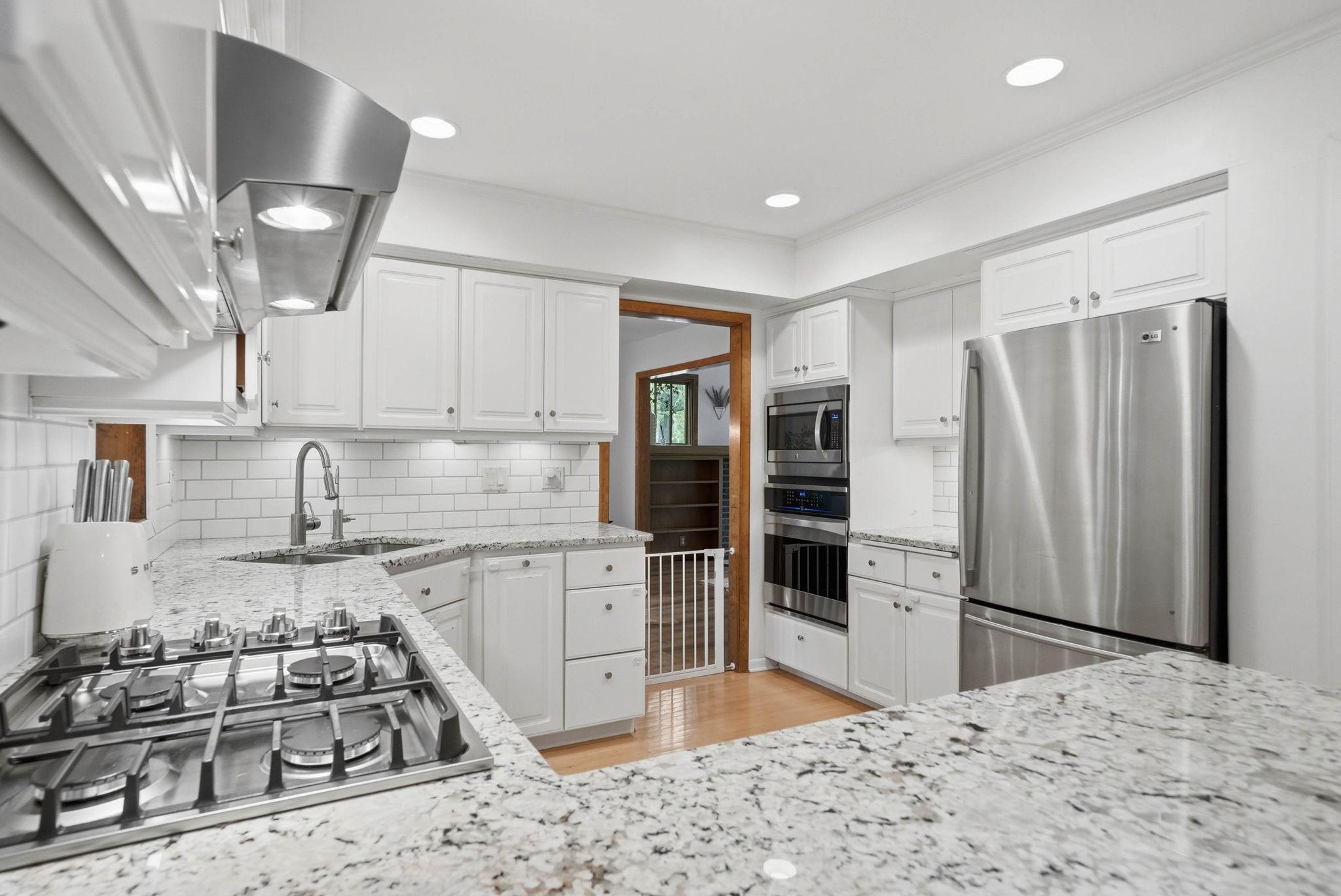 View of Residential at 2400 Cavell Avenue, Golden Valley MN 55427, Golden Valley (16 of 58) - Mike Wilen | Minnesota Team Real Estate