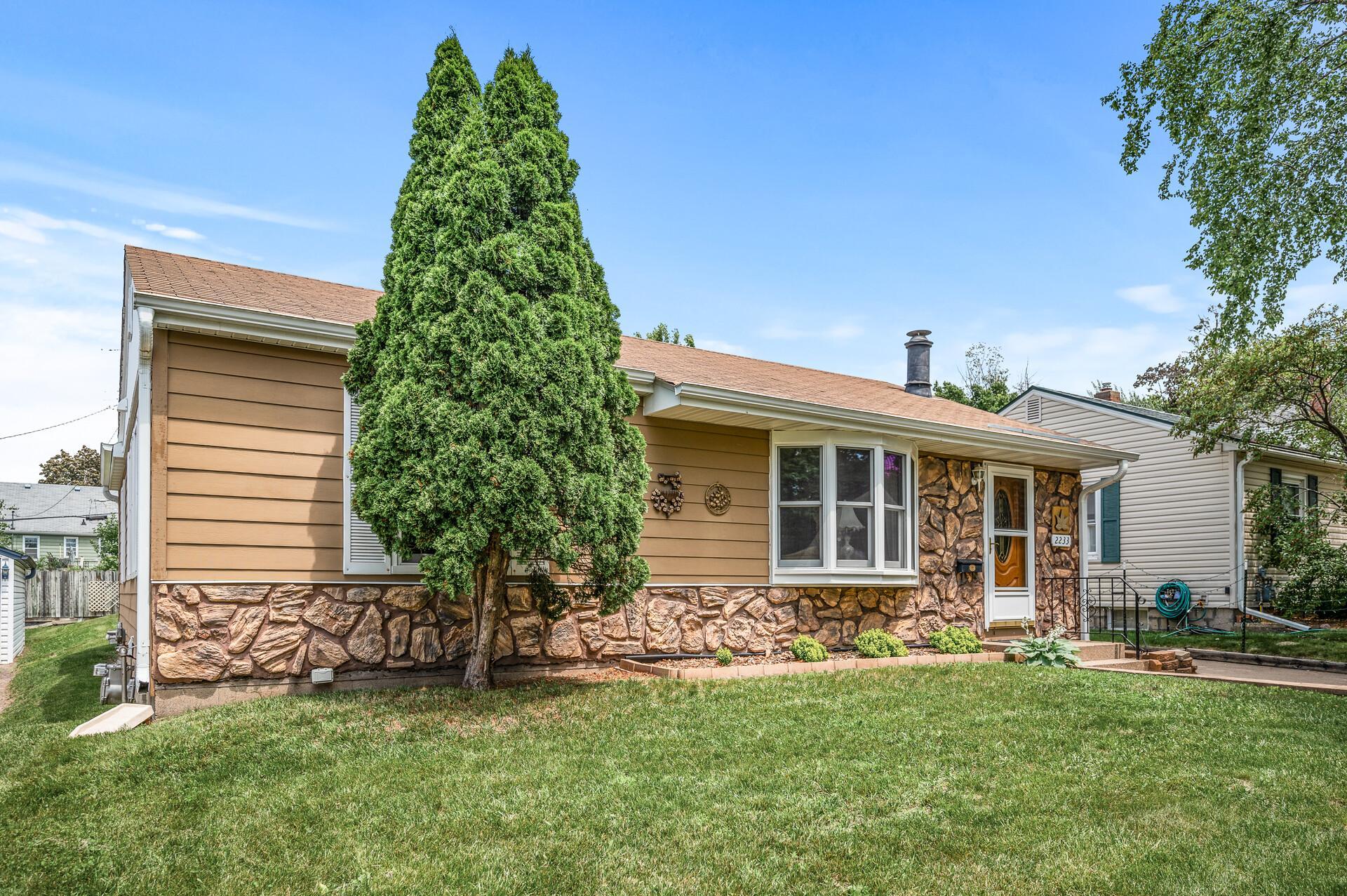 View of Residential at 2233 Fremont Avenue, Saint Paul MN 55119, Saint Paul (3 of 30) - Mike Wilen | Minnesota Team Real Estate