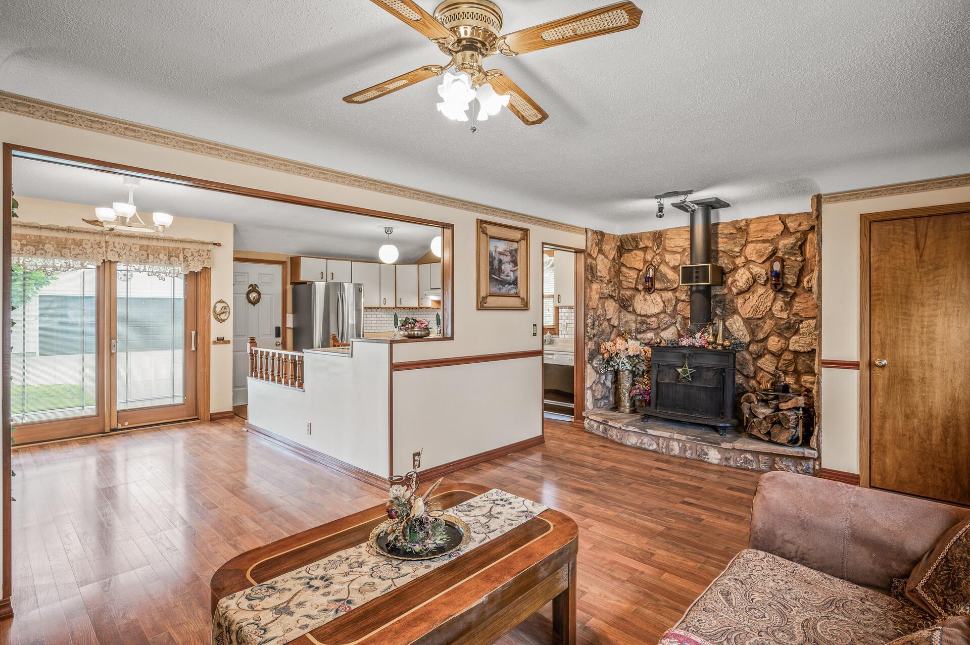 View of Residential at 2233 Fremont Avenue, Saint Paul MN 55119, Saint Paul (7 of 30) - Mike Wilen | Minnesota Team Real Estate