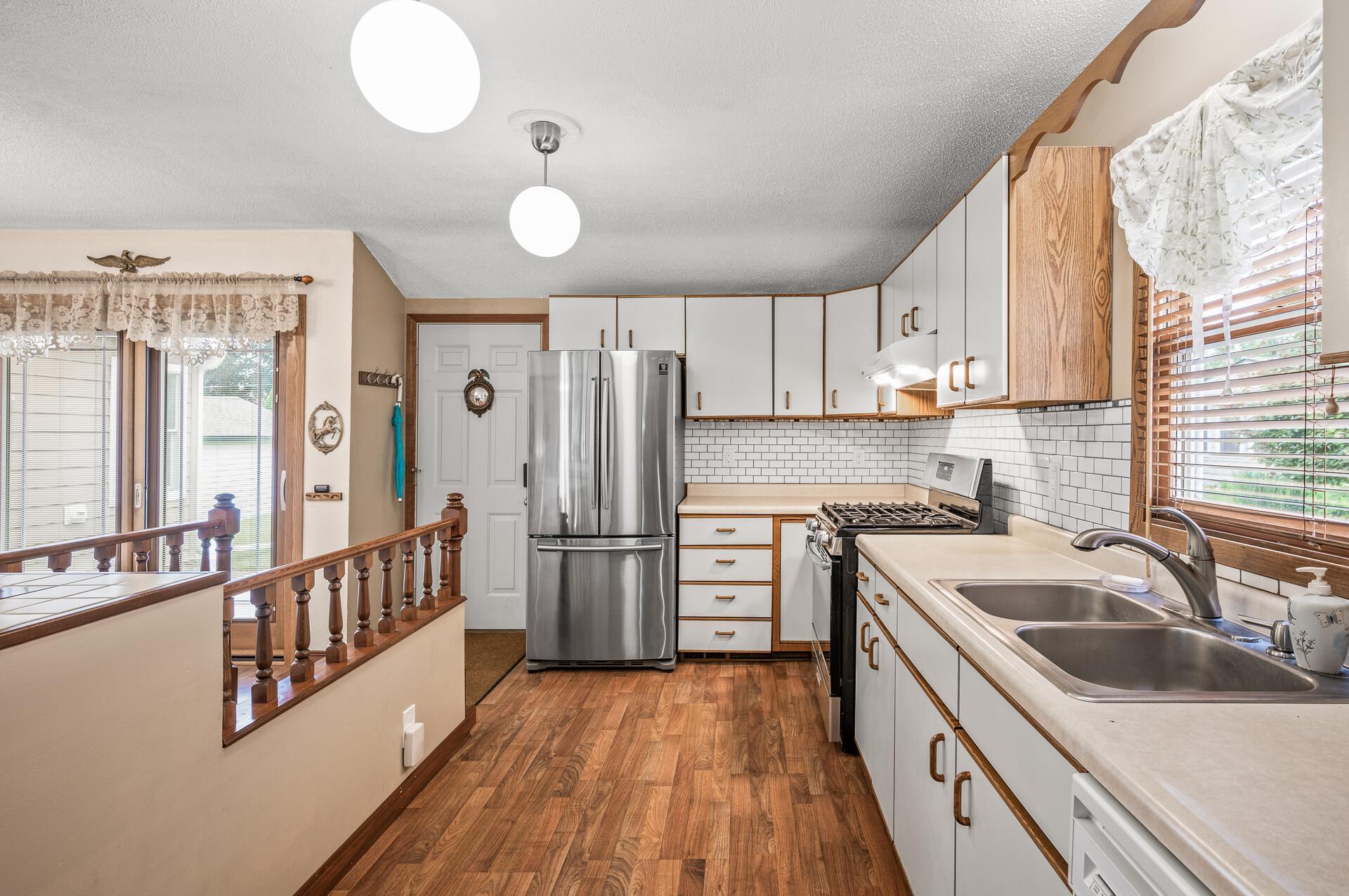 View of Residential at 2233 Fremont Avenue, Saint Paul MN 55119, Saint Paul (13 of 30) - Mike Wilen | Minnesota Team Real Estate