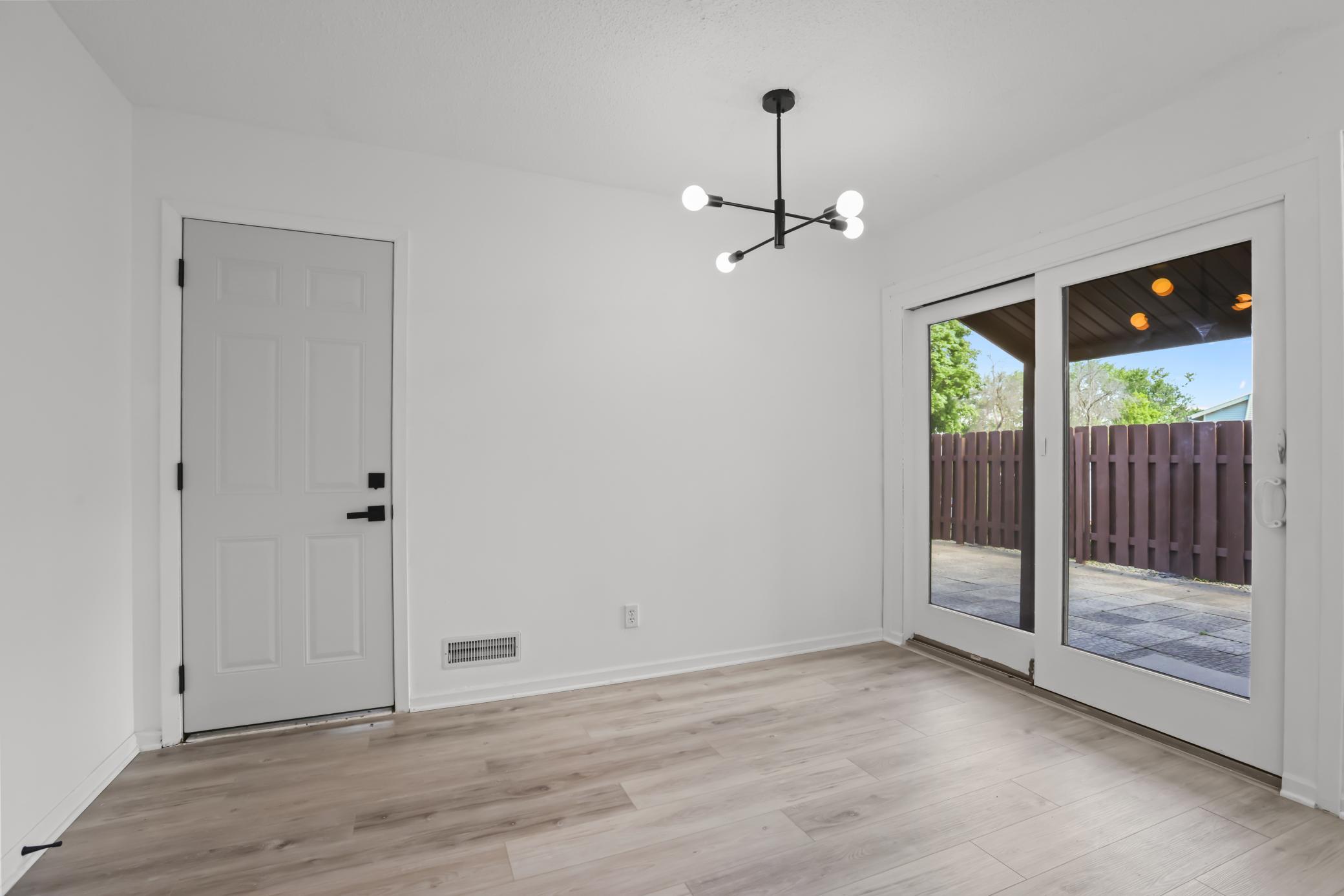 View of Residential at 7859 Dunmore Road, Woodbury MN 55125, Woodbury (13 of 21) - Mike Wilen | Minnesota Team Real Estate
