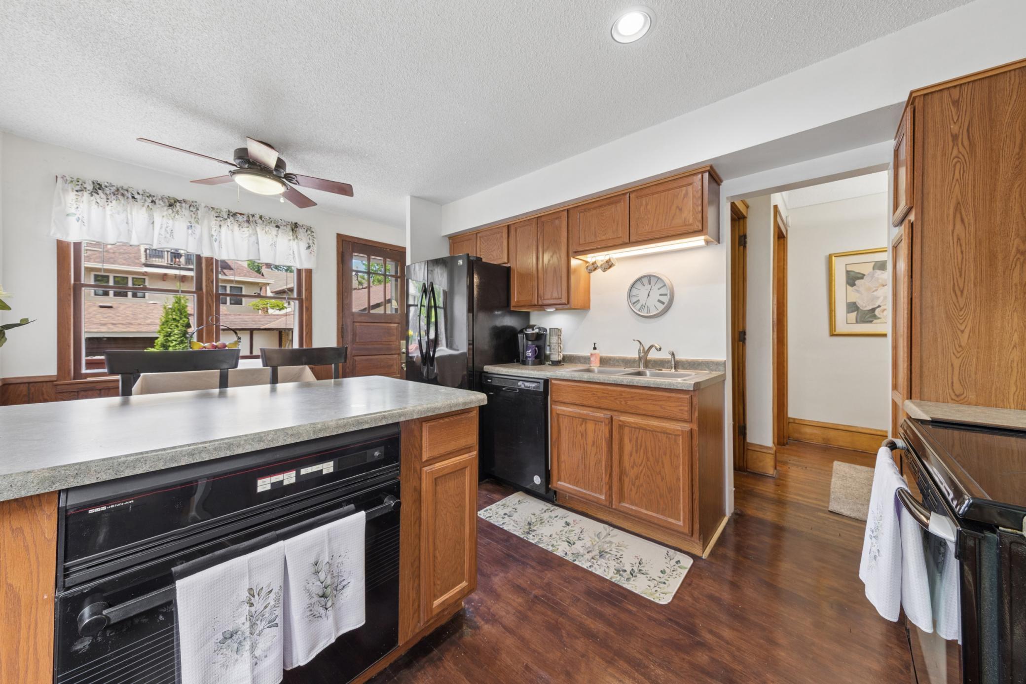 View of Residential at 4348 Lyndale Avenue, Minneapolis MN 55409, Minneapolis (9 of 36) - Mike Wilen | Minnesota Team Real Estate