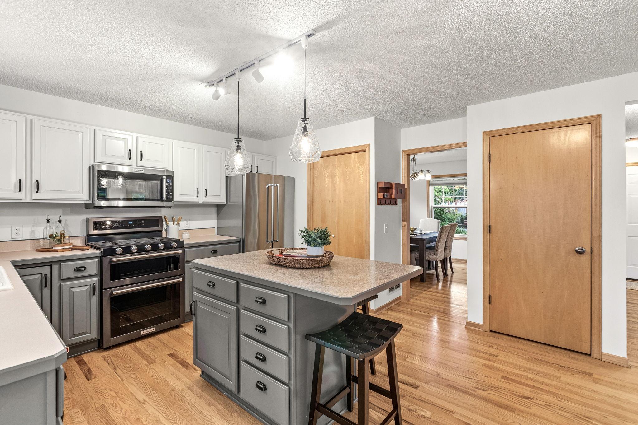View of Residential at 934 Randolph Avenue, Saint Paul MN 55102, Saint Paul (16 of 38) - Mike Wilen | Minnesota Team Real Estate