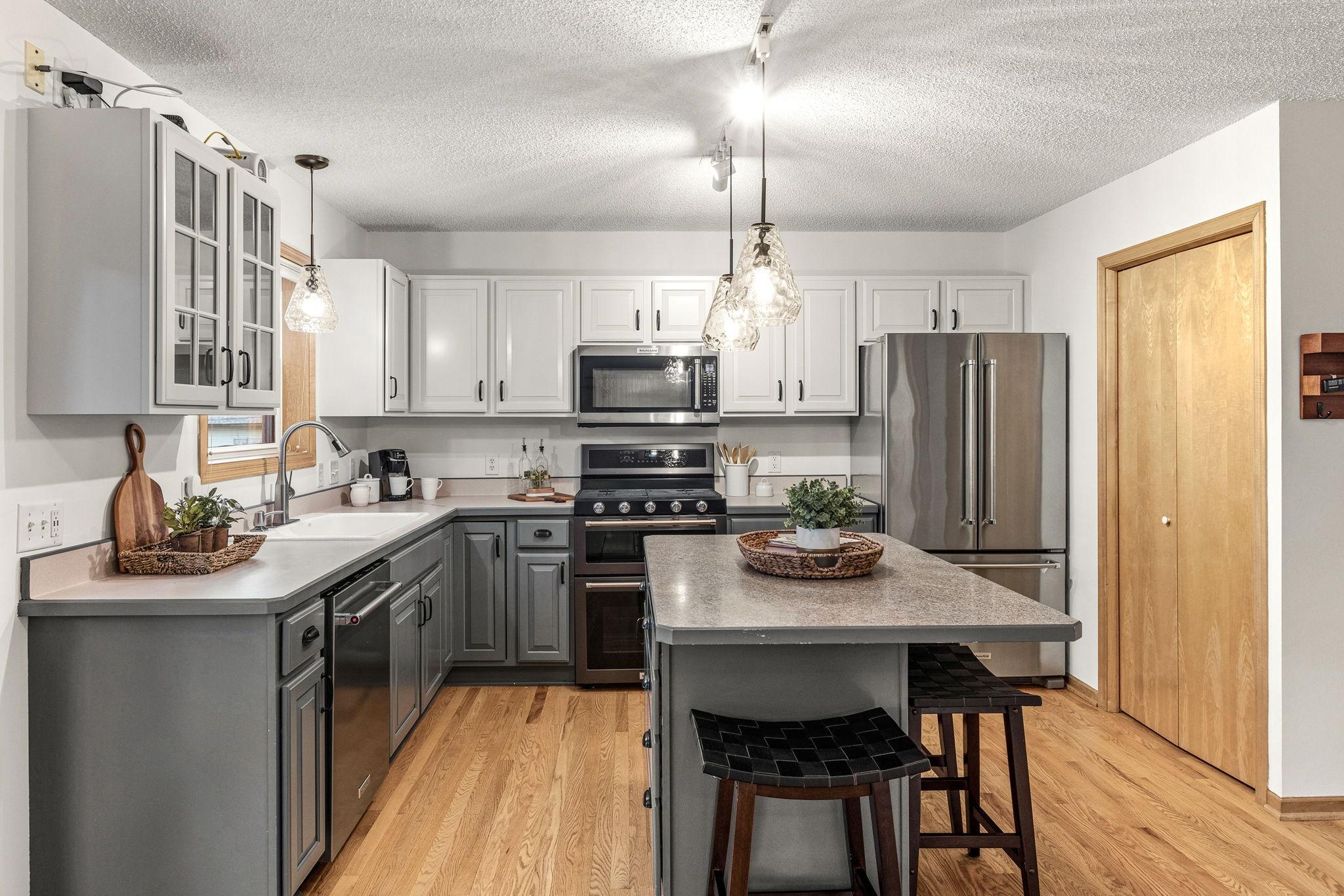 View of Residential at 934 Randolph Avenue, Saint Paul MN 55102, Saint Paul (13 of 38) - Mike Wilen | Minnesota Team Real Estate