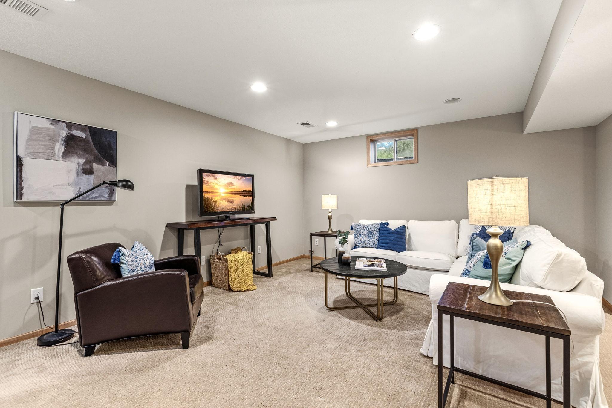View of Residential at 934 Randolph Avenue, Saint Paul MN 55102, Saint Paul (31 of 38) - Mike Wilen | Minnesota Team Real Estate