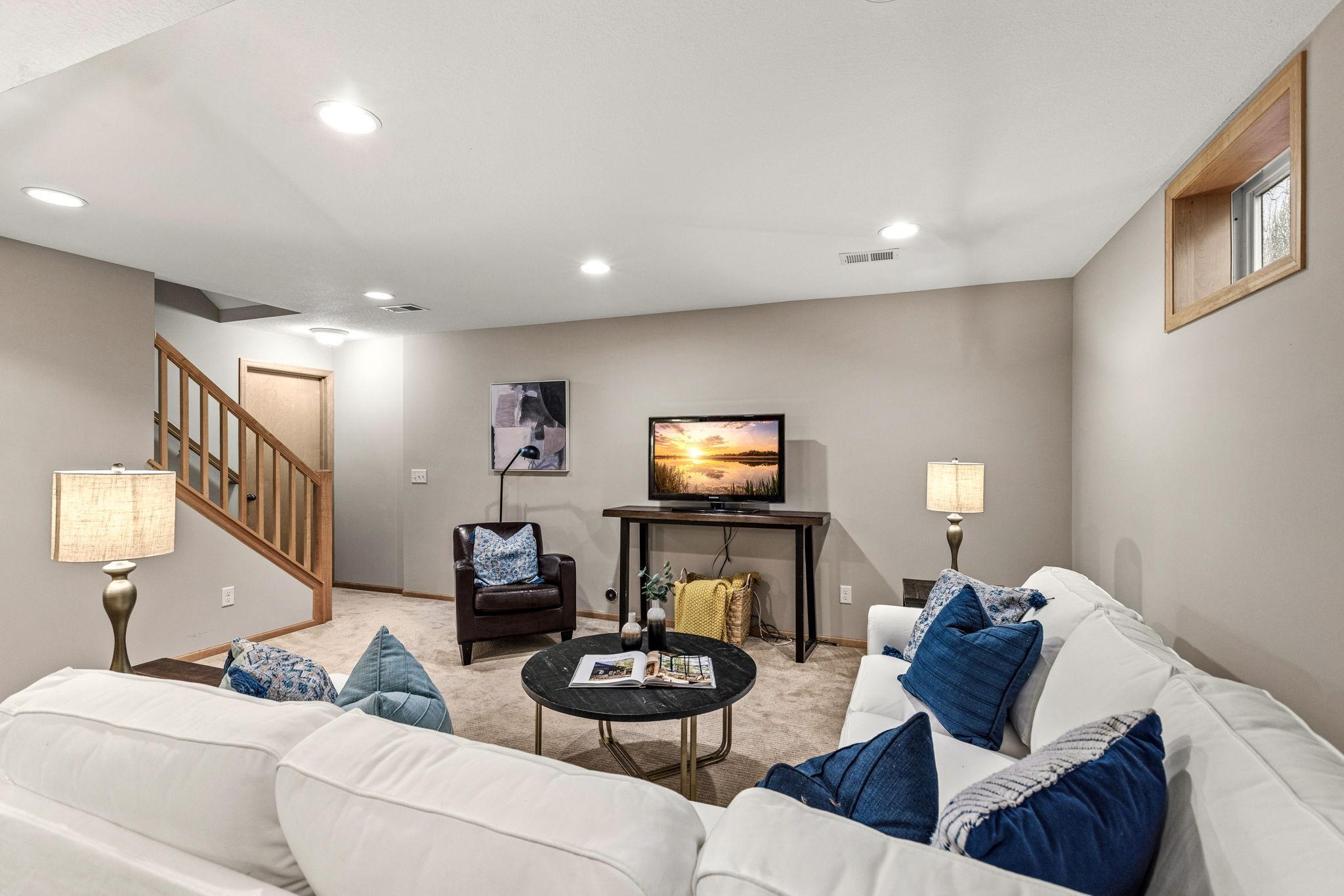 View of Residential at 934 Randolph Avenue, Saint Paul MN 55102, Saint Paul (30 of 38) - Mike Wilen | Minnesota Team Real Estate