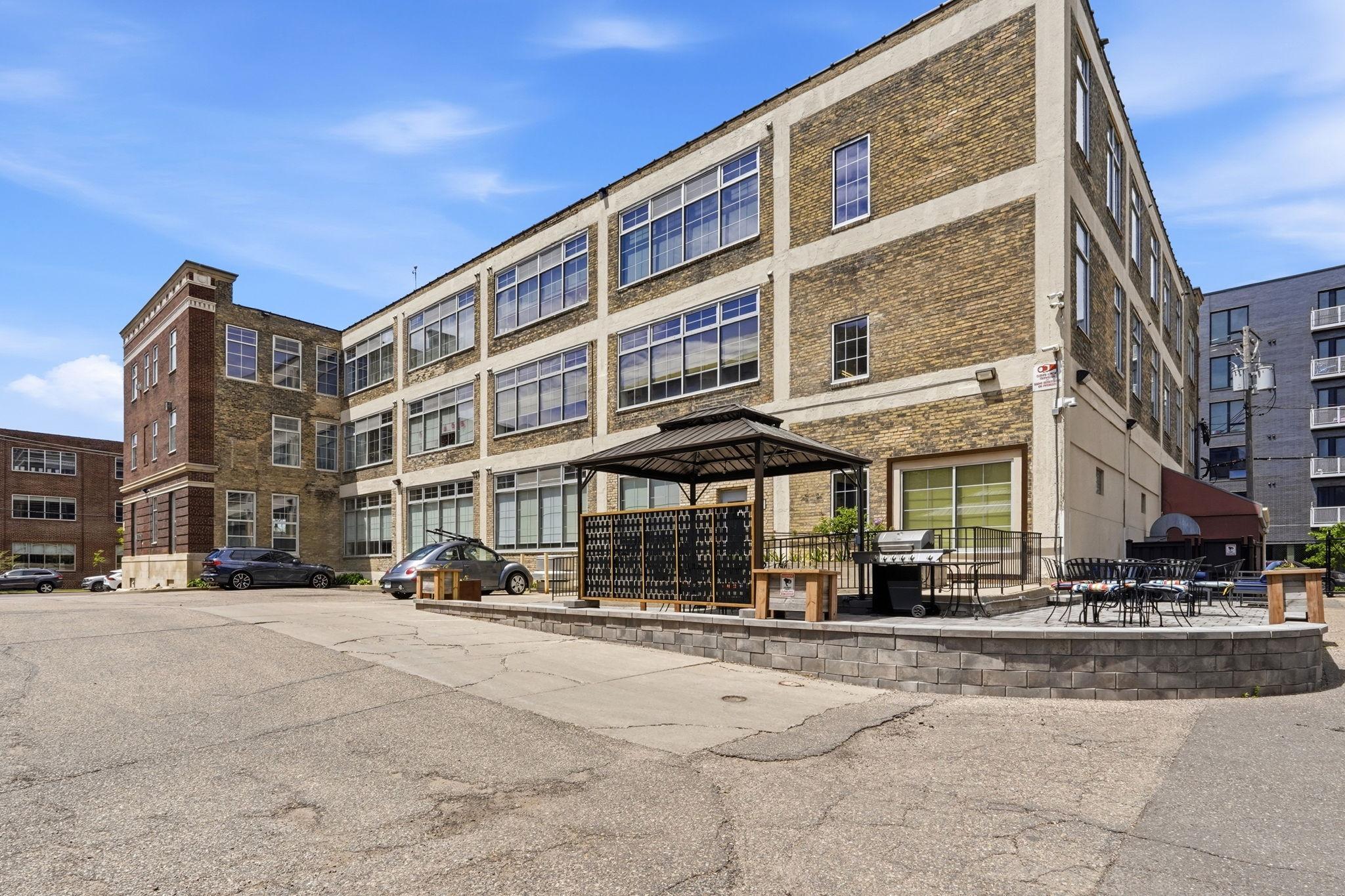 View of Residential at 918 3rd Street #201, Minneapolis MN 55401, Minneapolis (38 of 41) - Mike Wilen | Minnesota Team Real Estate