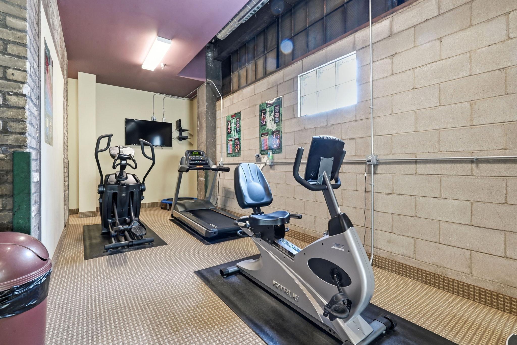 View of Residential at 918 3rd Street #201, Minneapolis MN 55401, Minneapolis (35 of 41) - Mike Wilen | Minnesota Team Real Estate