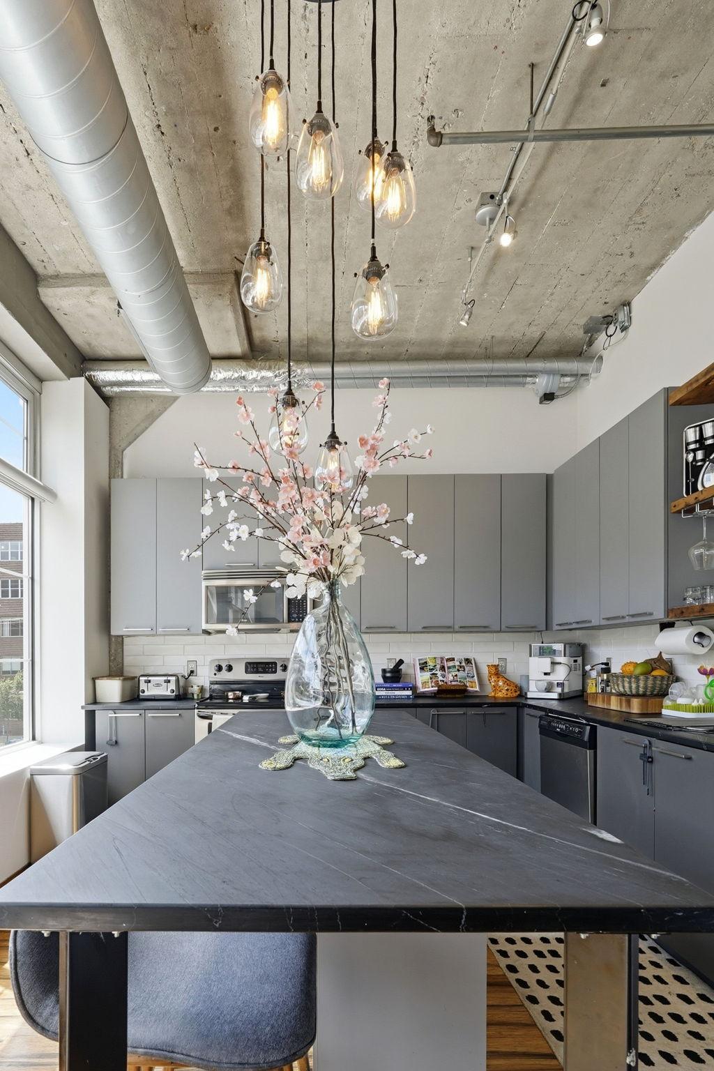 View of Residential at 918 3rd Street #201, Minneapolis MN 55401, Minneapolis (17 of 41) - Mike Wilen | Minnesota Team Real Estate